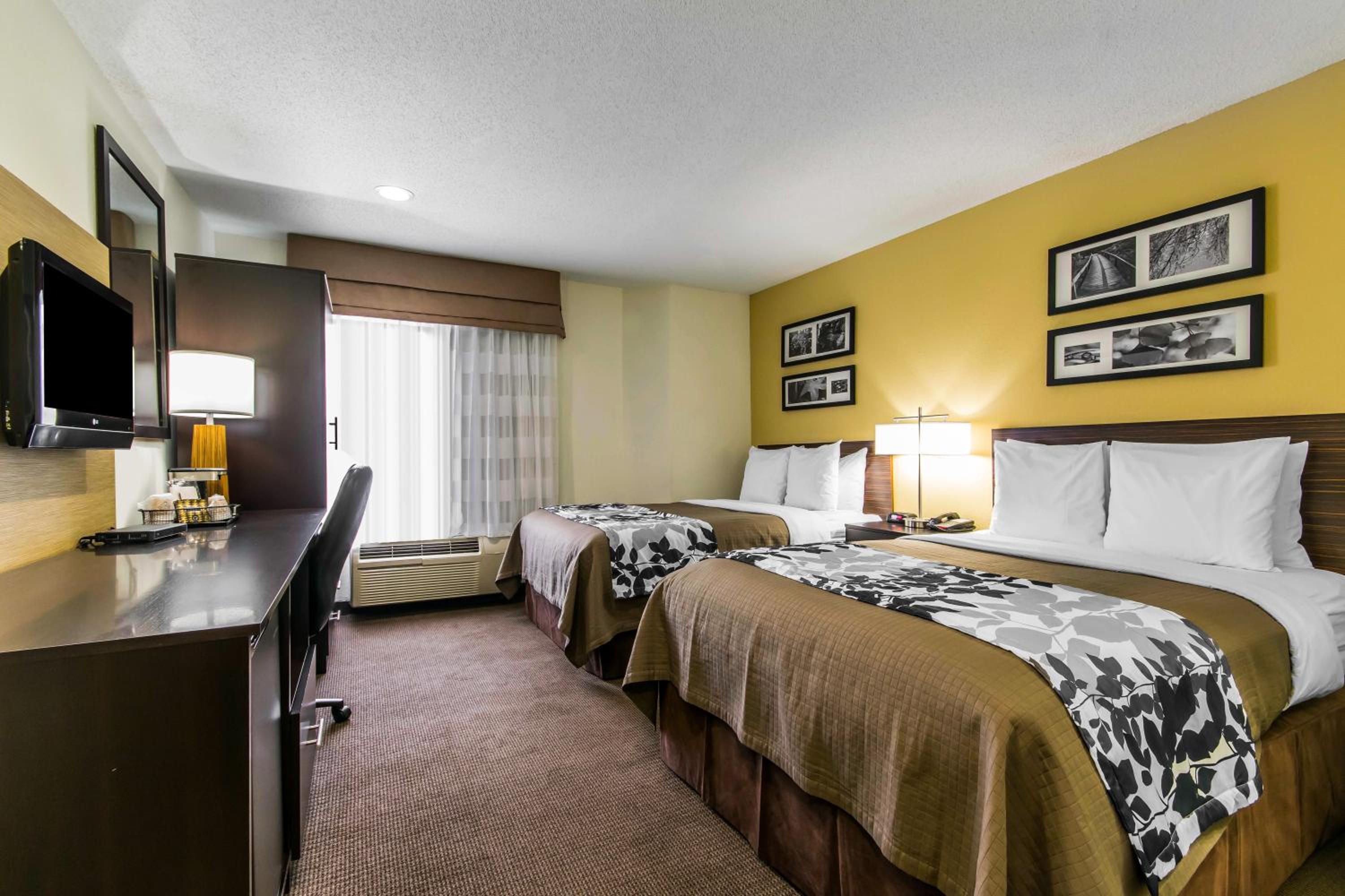 Double Room with Two Double Beds - Non-Smoking - Photo 3