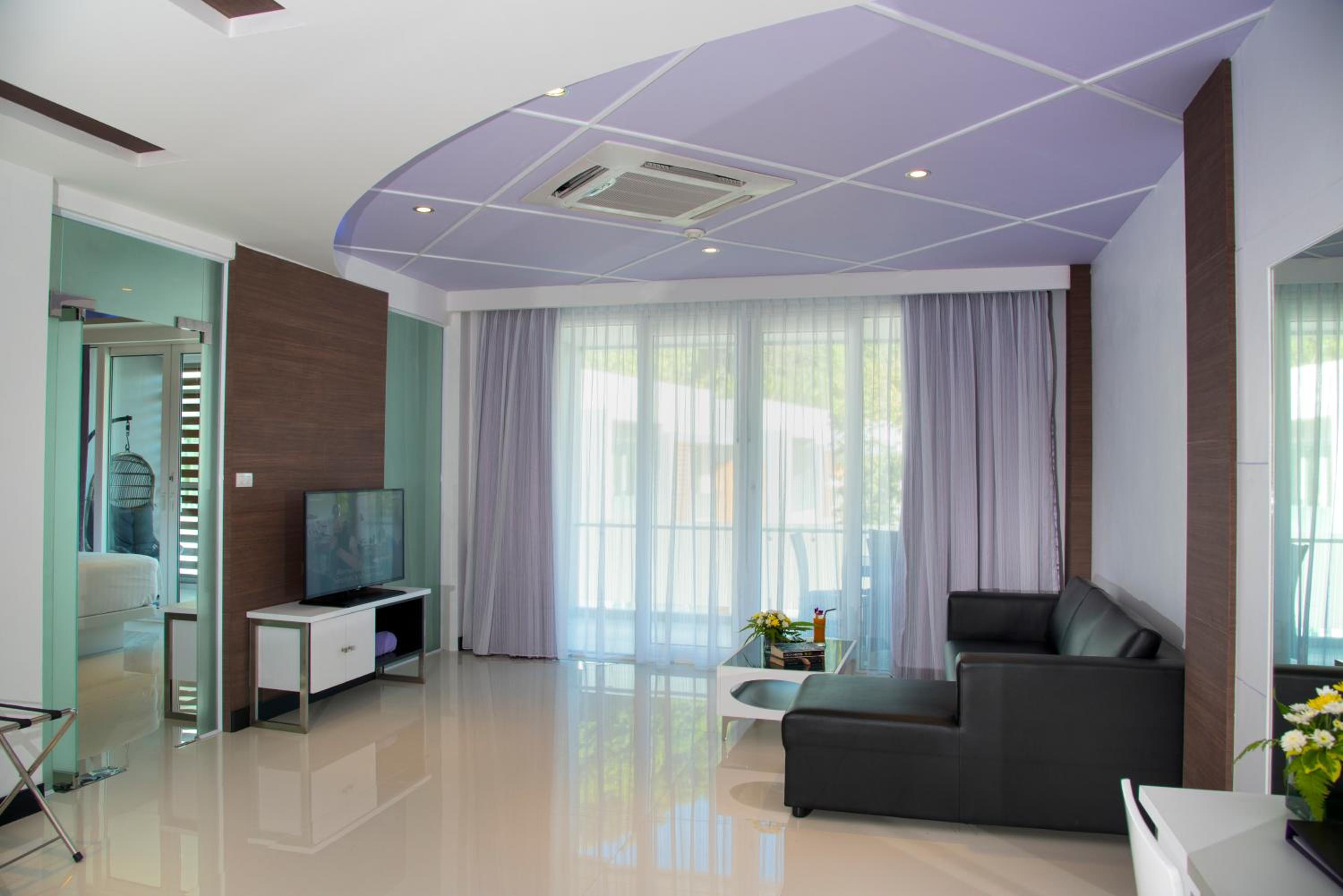  Premium Suite - Photo 9