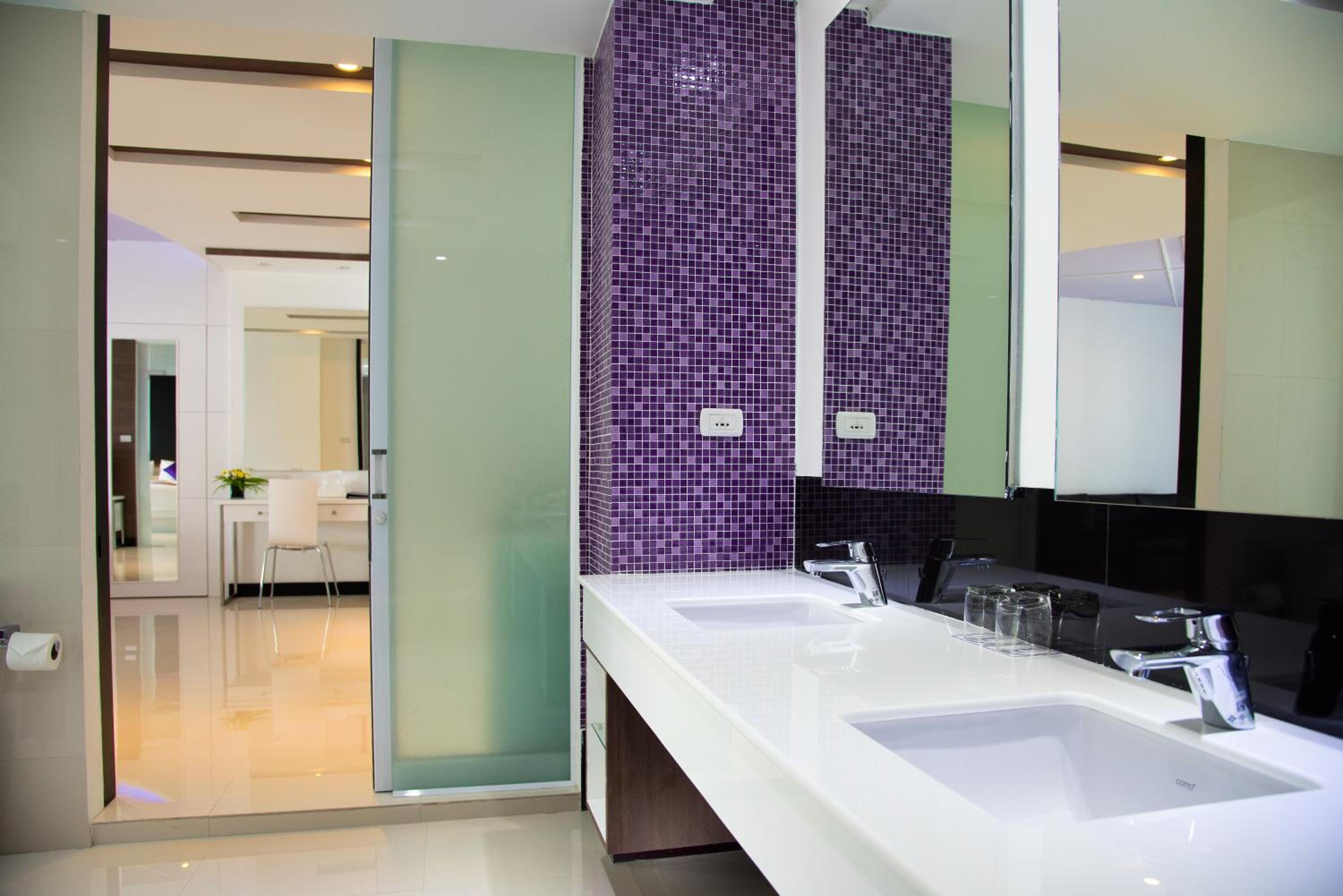  Premium Suite - Photo 2