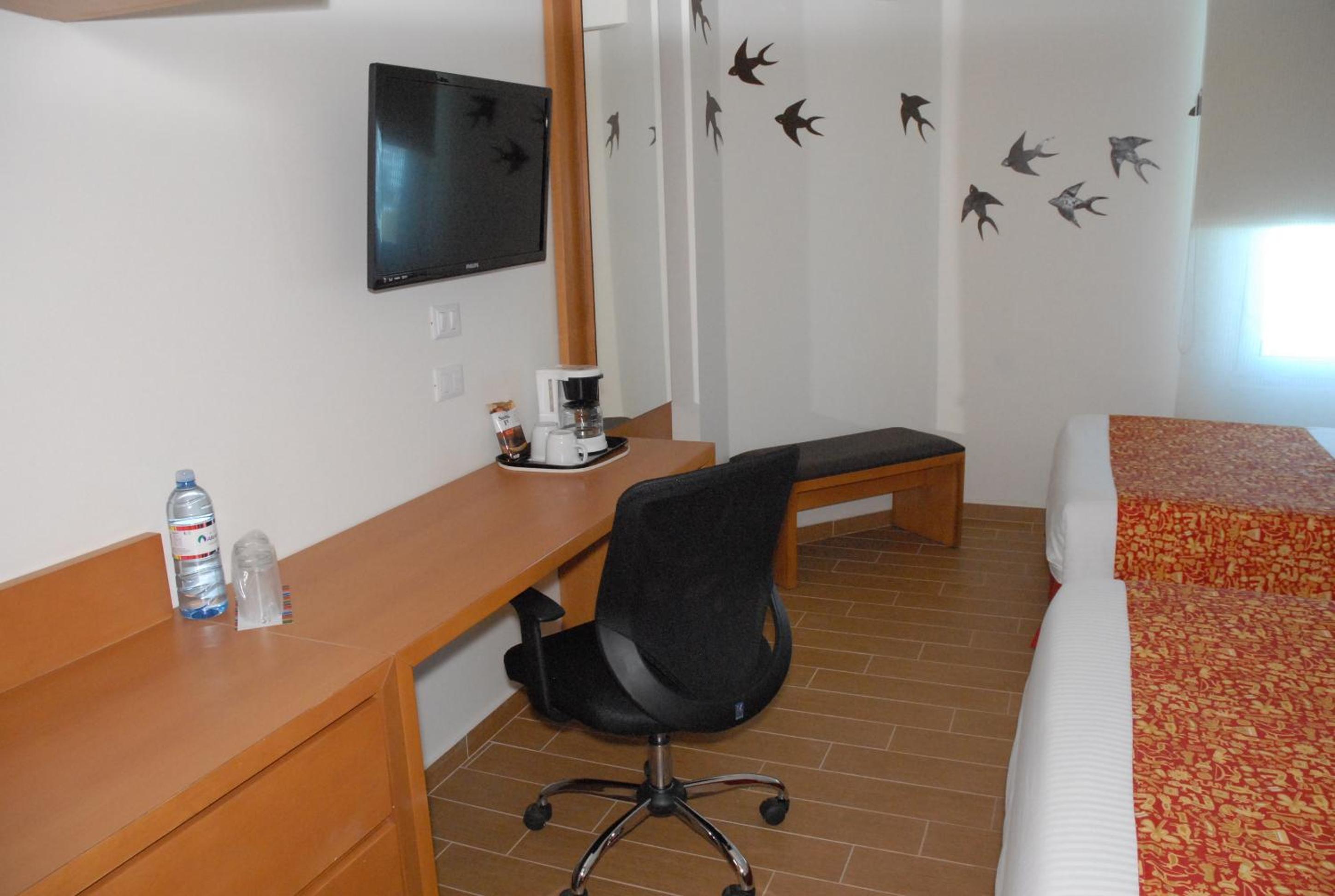 Executive Room - 2 Double Beds - Photo 11