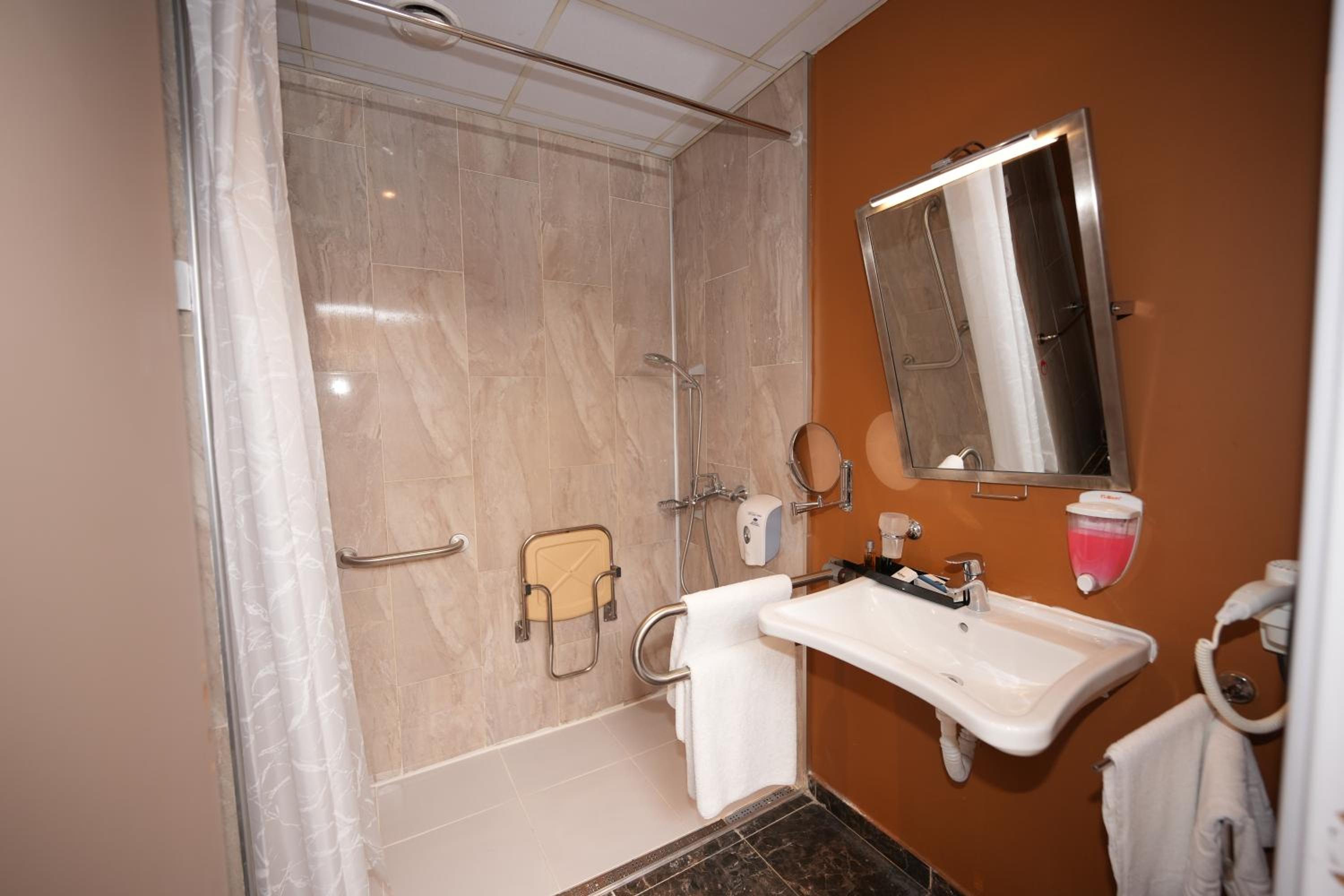 Double Room - Disability Access