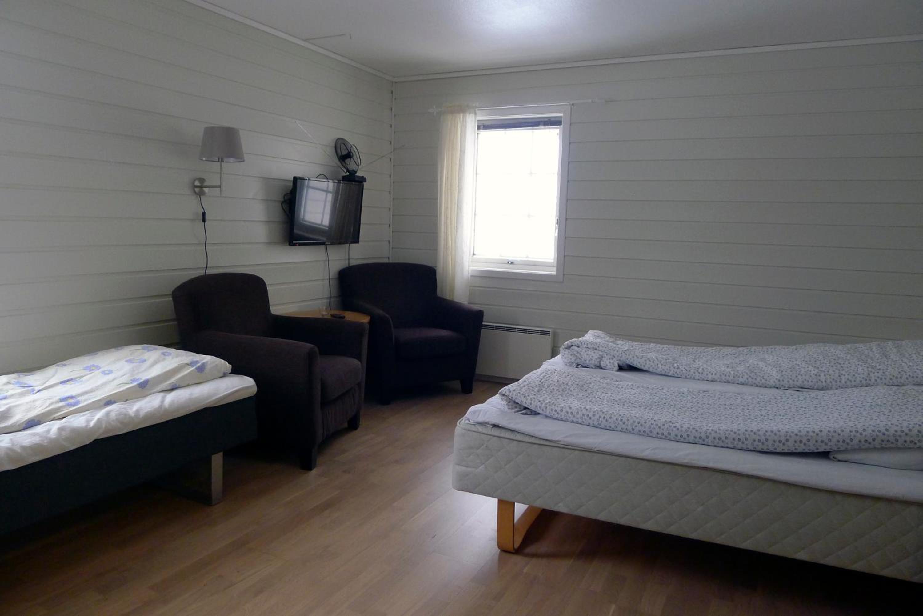 Standard Twin Room - Photo 10