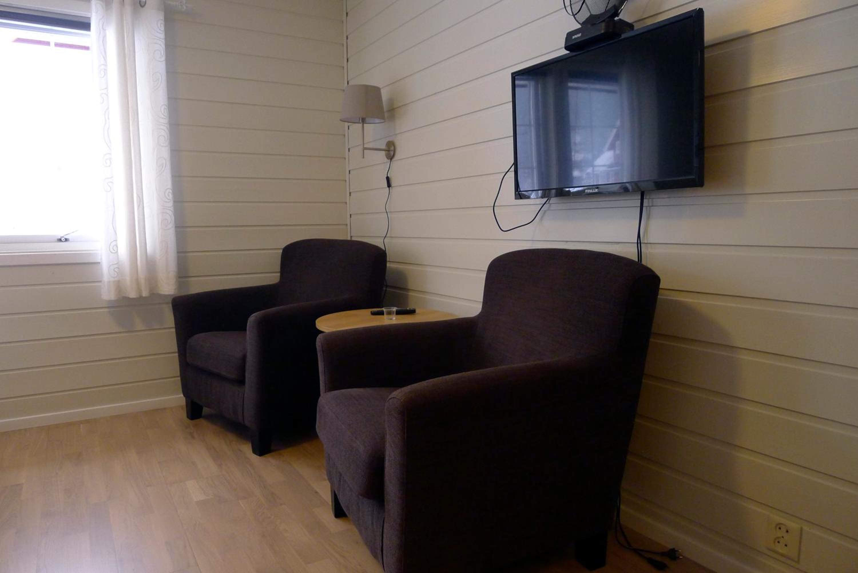 Standard Twin Room - Photo 11