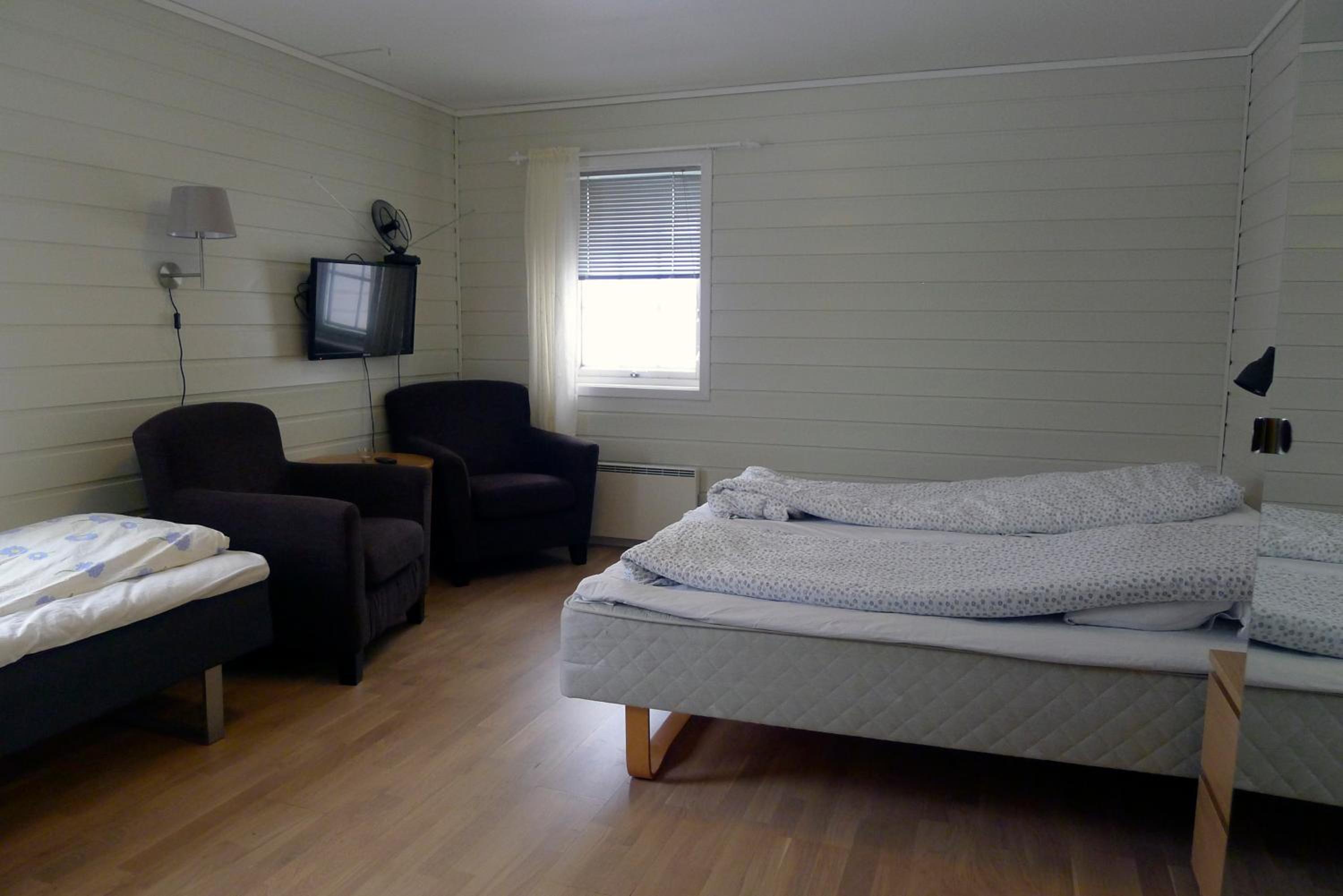 Family Room - Photo 3