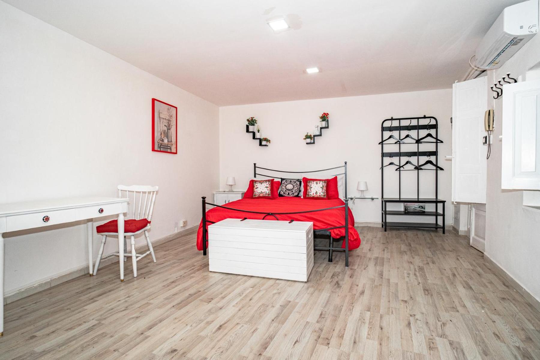 Apartment - Photo 12