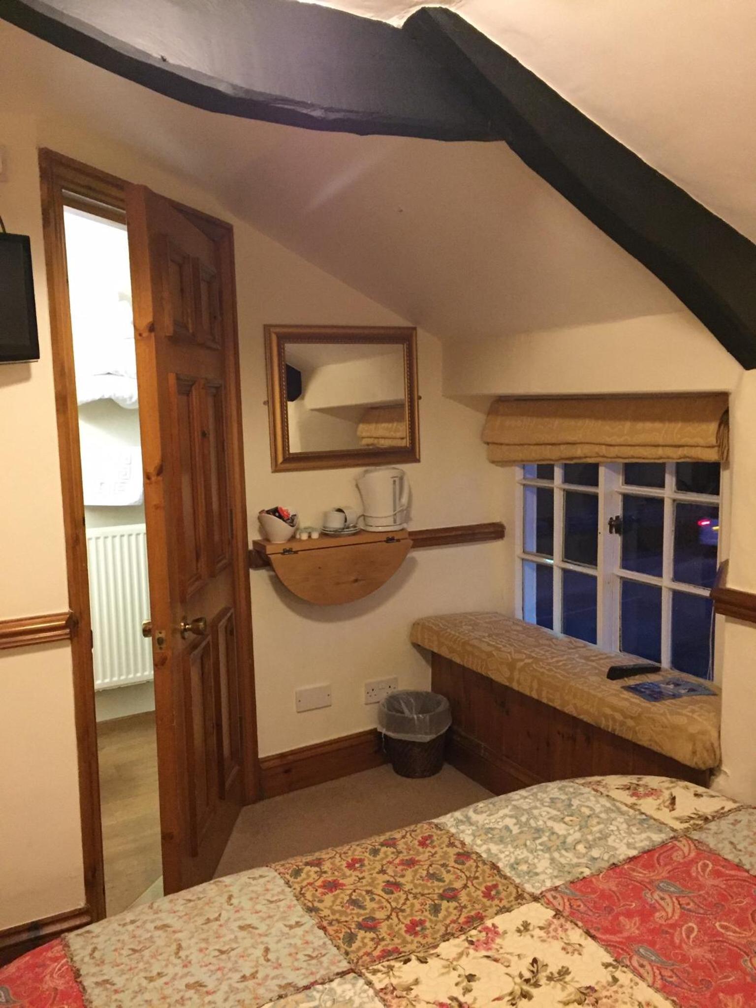 Small Double Room photo 2
