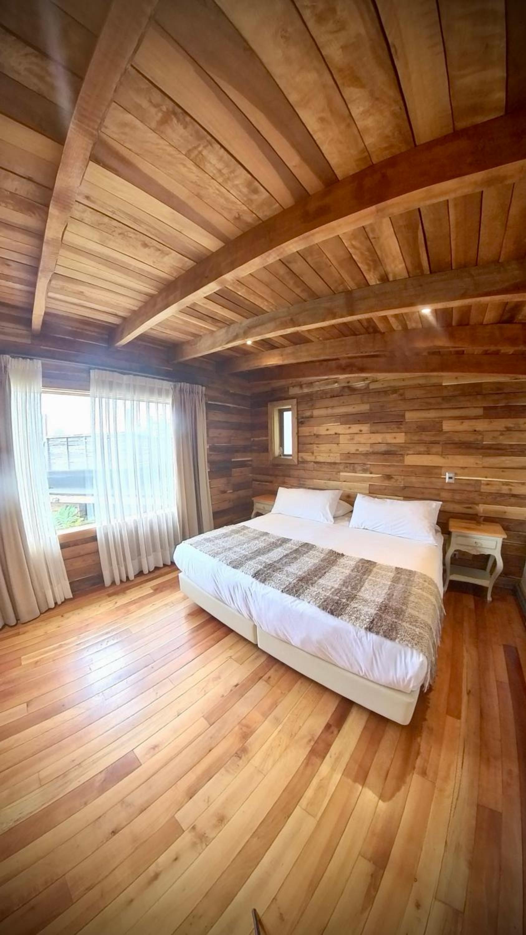 King Suite with Balcony photo 3