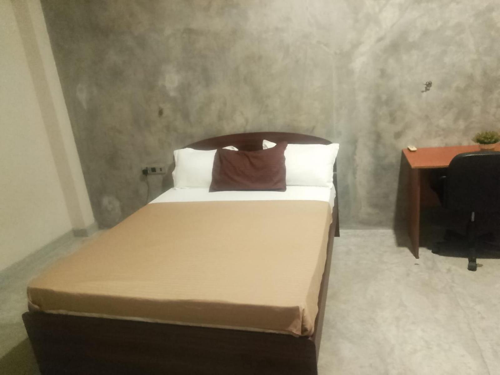 Family Room with Private Bathroom photo 3