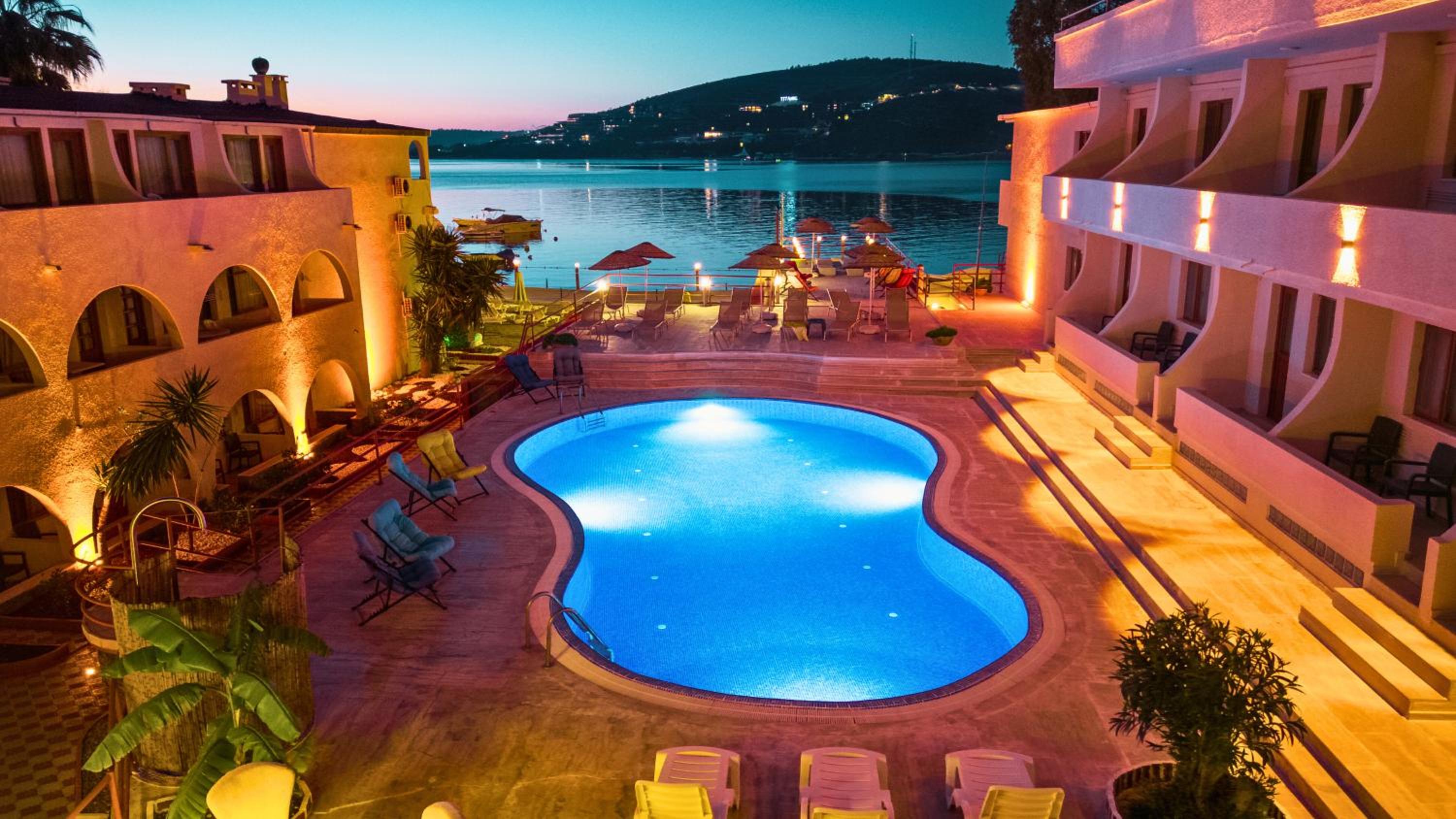 Triple Room with Sea View