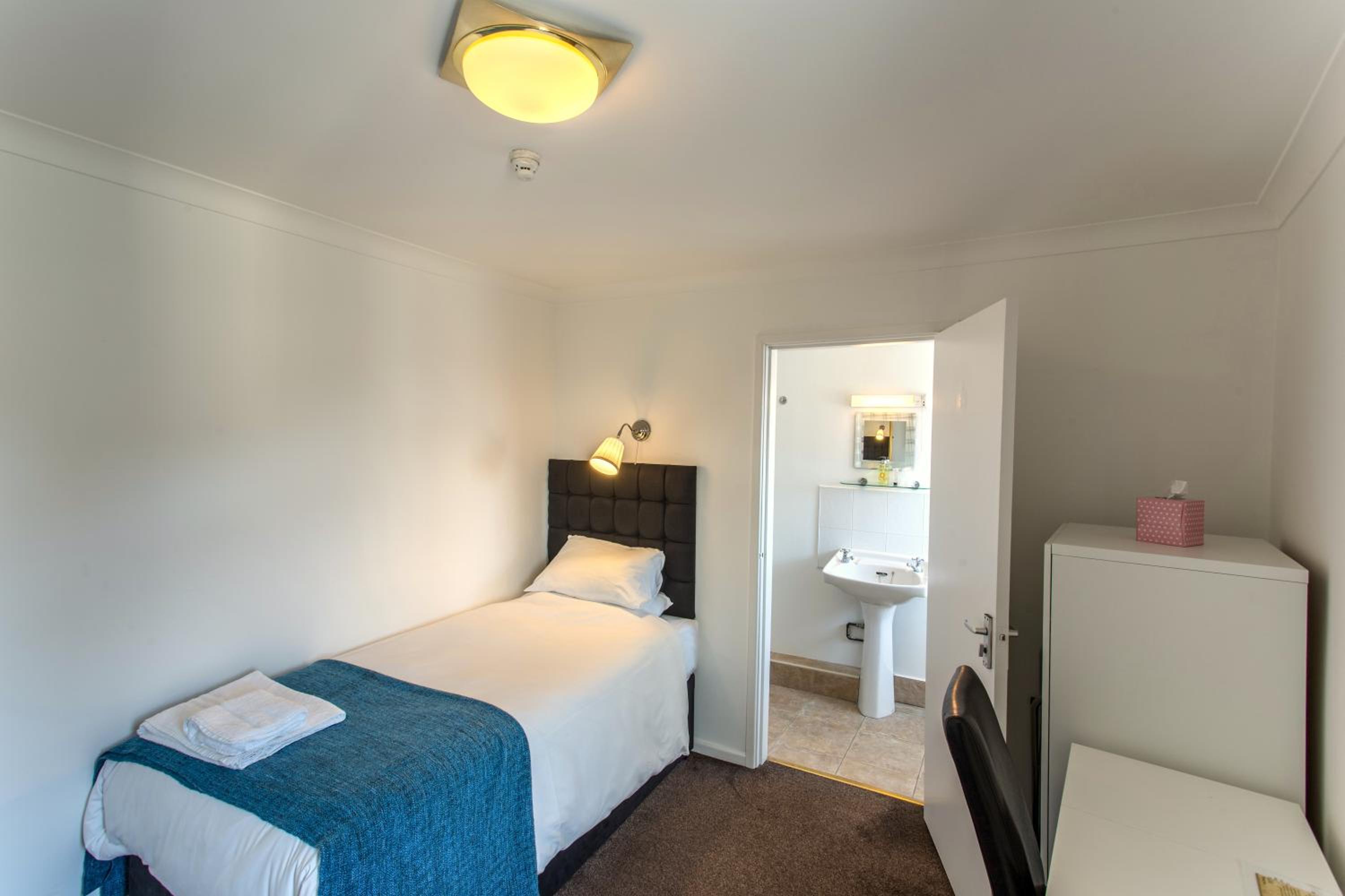Standard Single Room photo 2