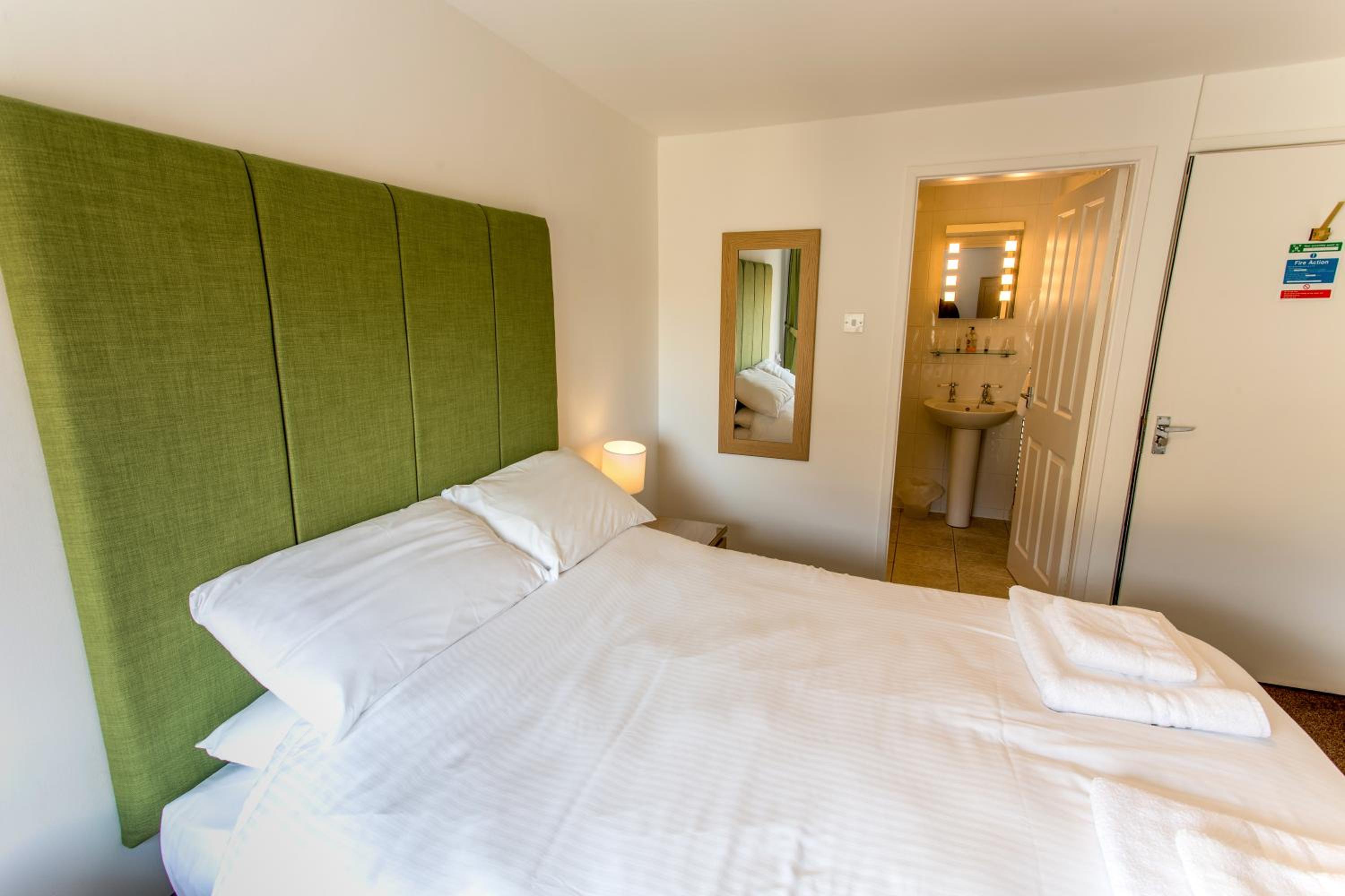 Standard Double Room photo 2