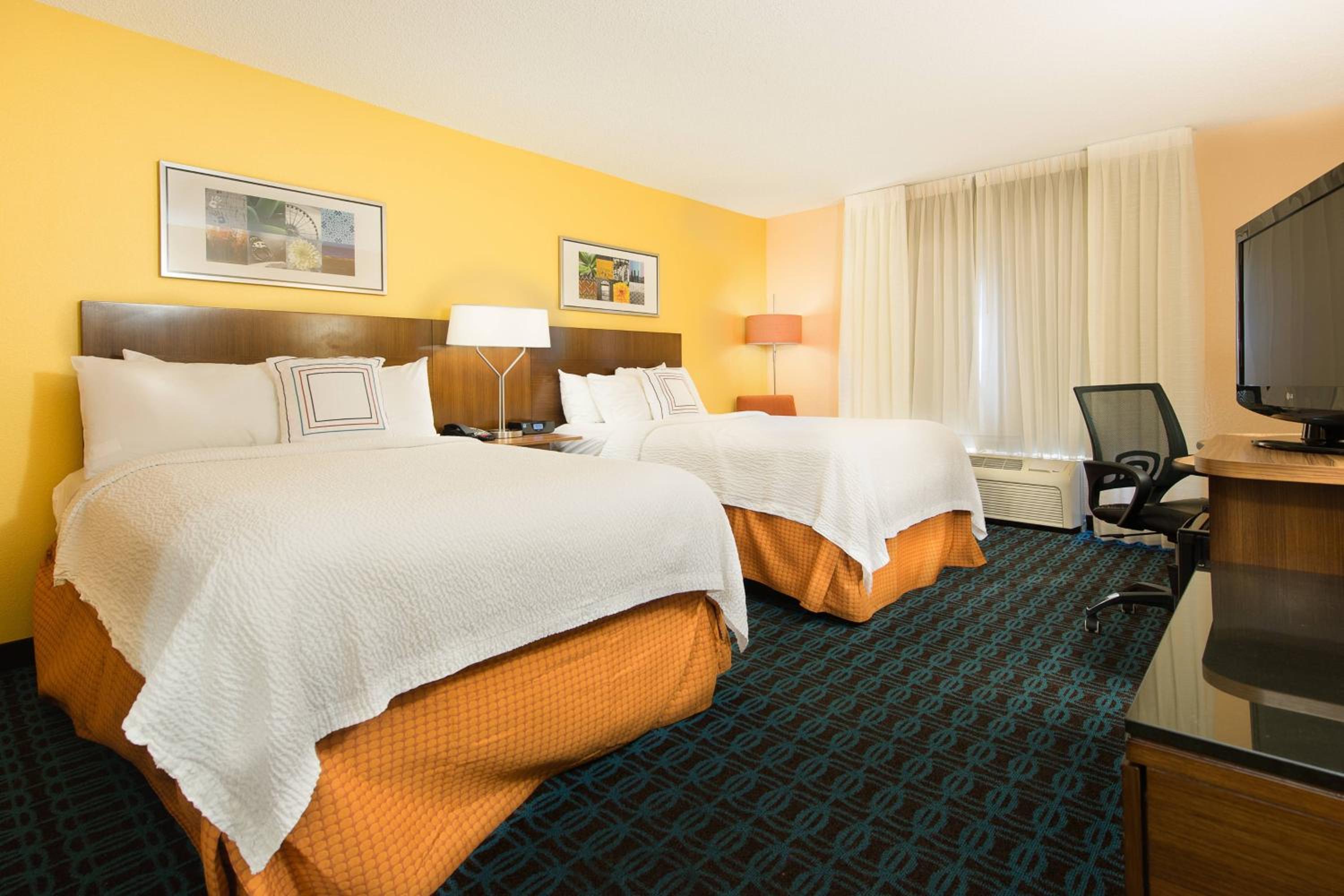 Double Room with Two Double Beds - Photo 1