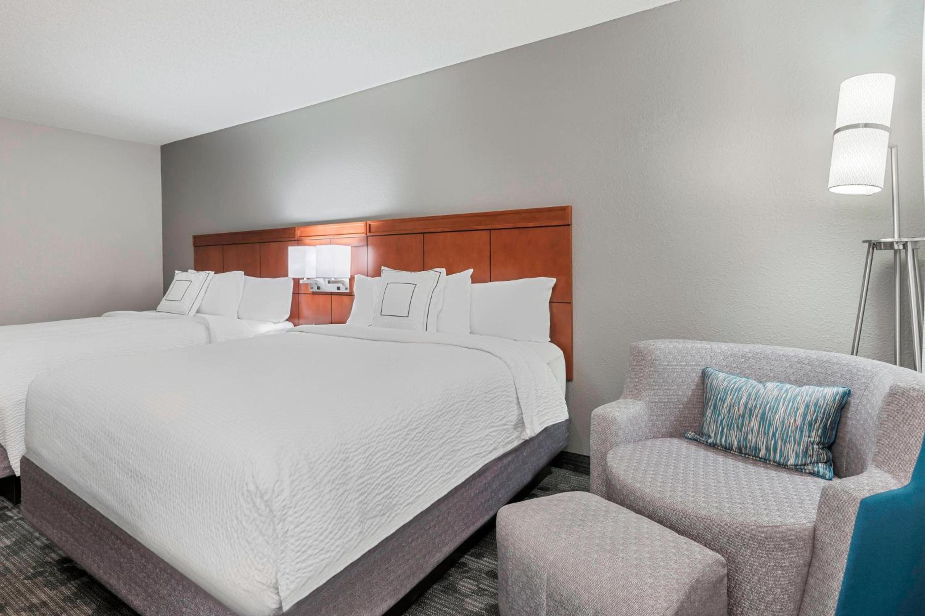 Queen Room with Two Queen Beds - Hearing Accessible - Photo 1