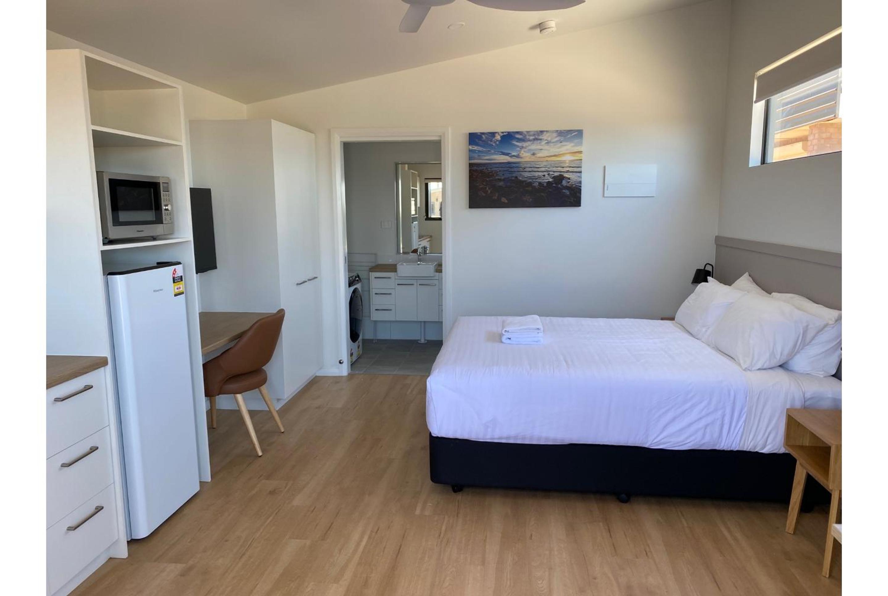 Deluxe Studio Room - Sleeps 2 - Photo 1