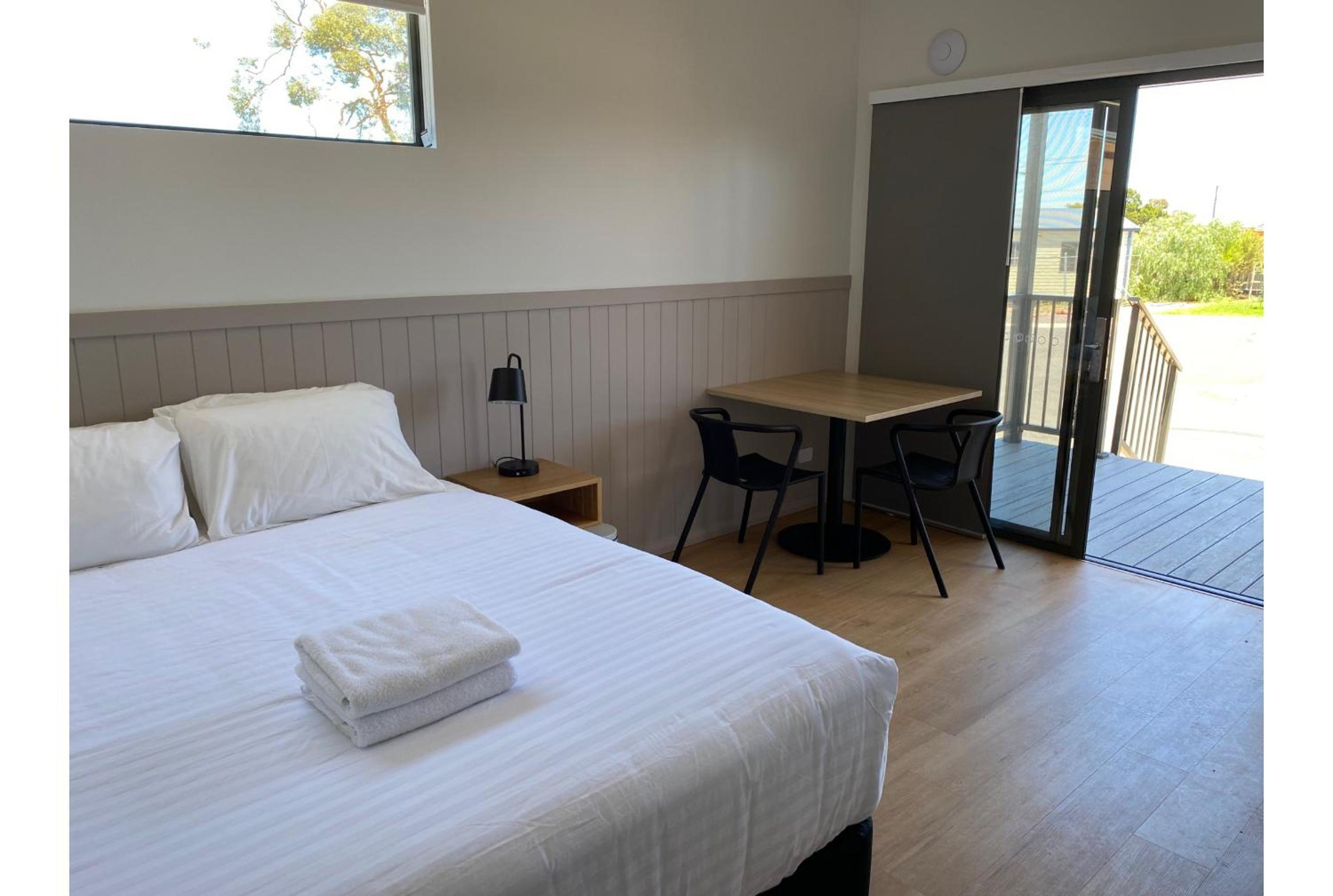 Deluxe Studio Room - Sleeps 2 - Photo 2