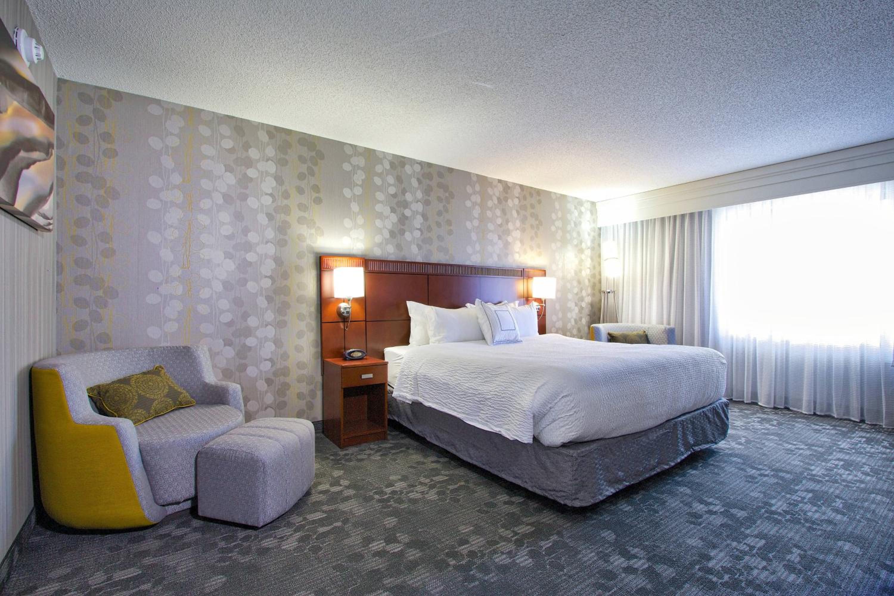 King Suite with Sofa Bed - Photo 2