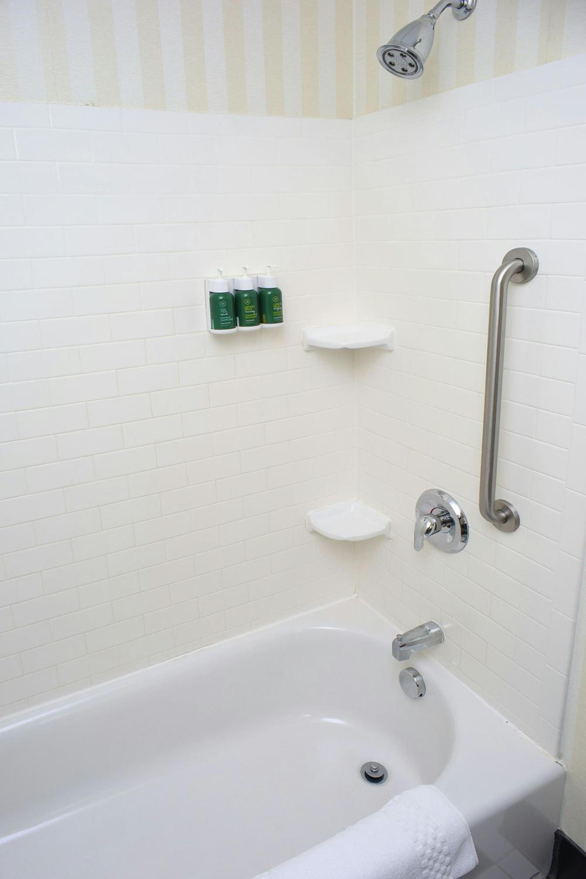 King Room with Roll-In Shower - Mobility Access/Hearing Accessible photo 3