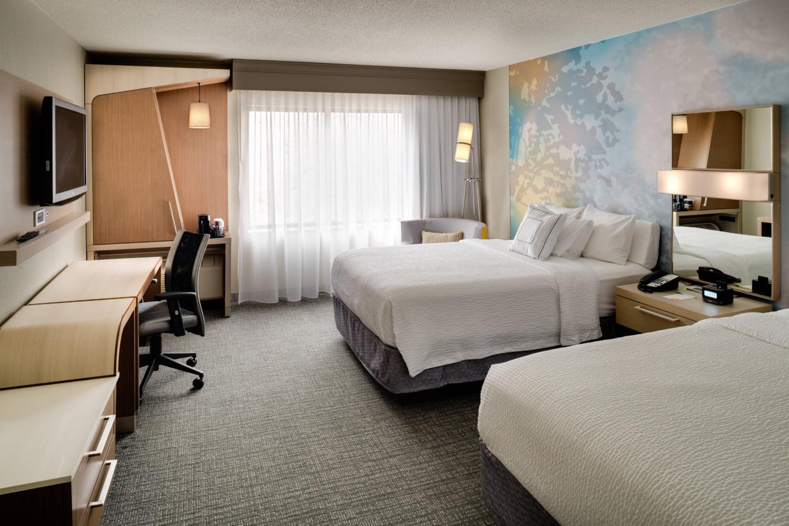Queen Room with Two Queen Beds - Photo 1