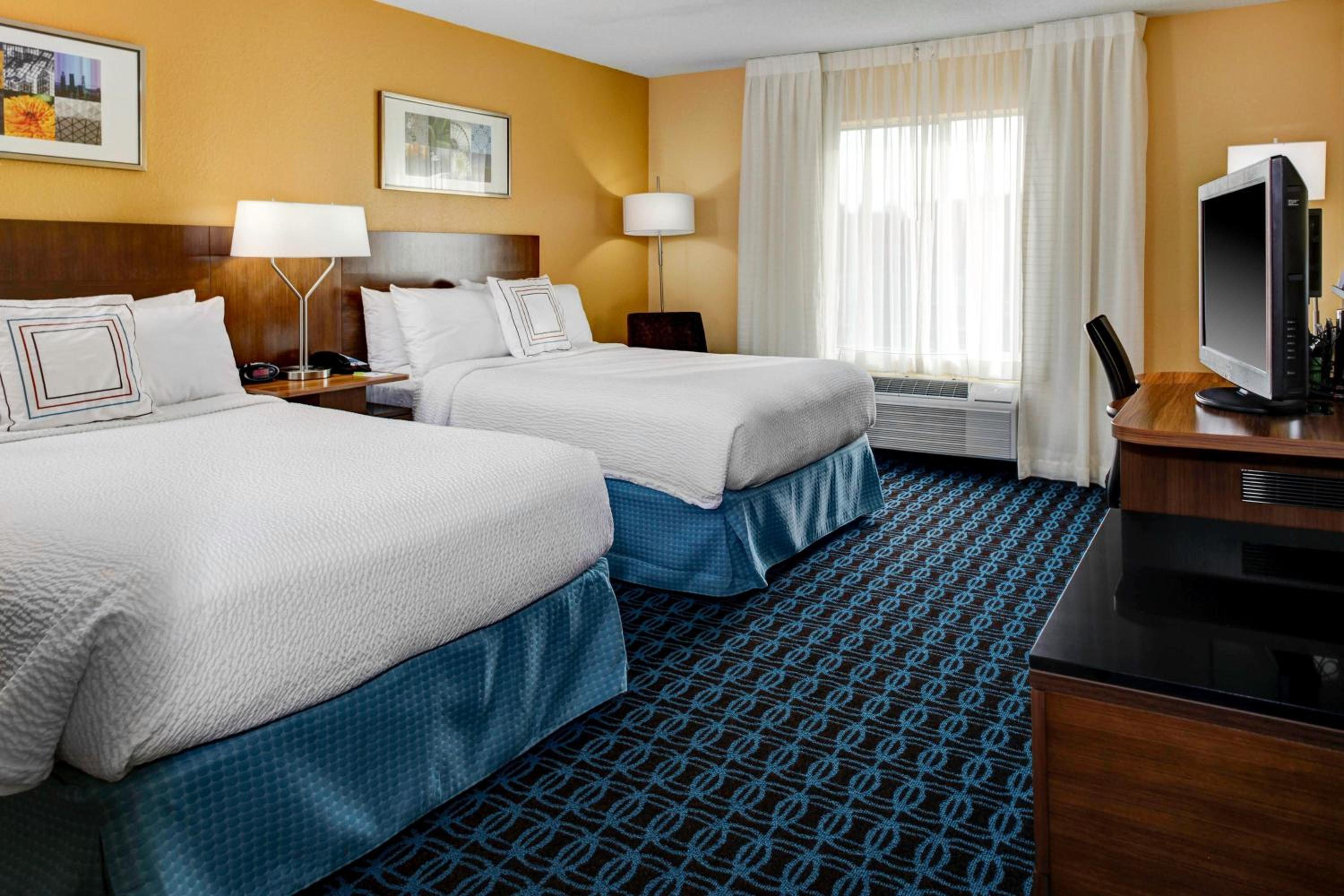 Double Room with Two Double Beds - Hearing Accessible - Photo 1