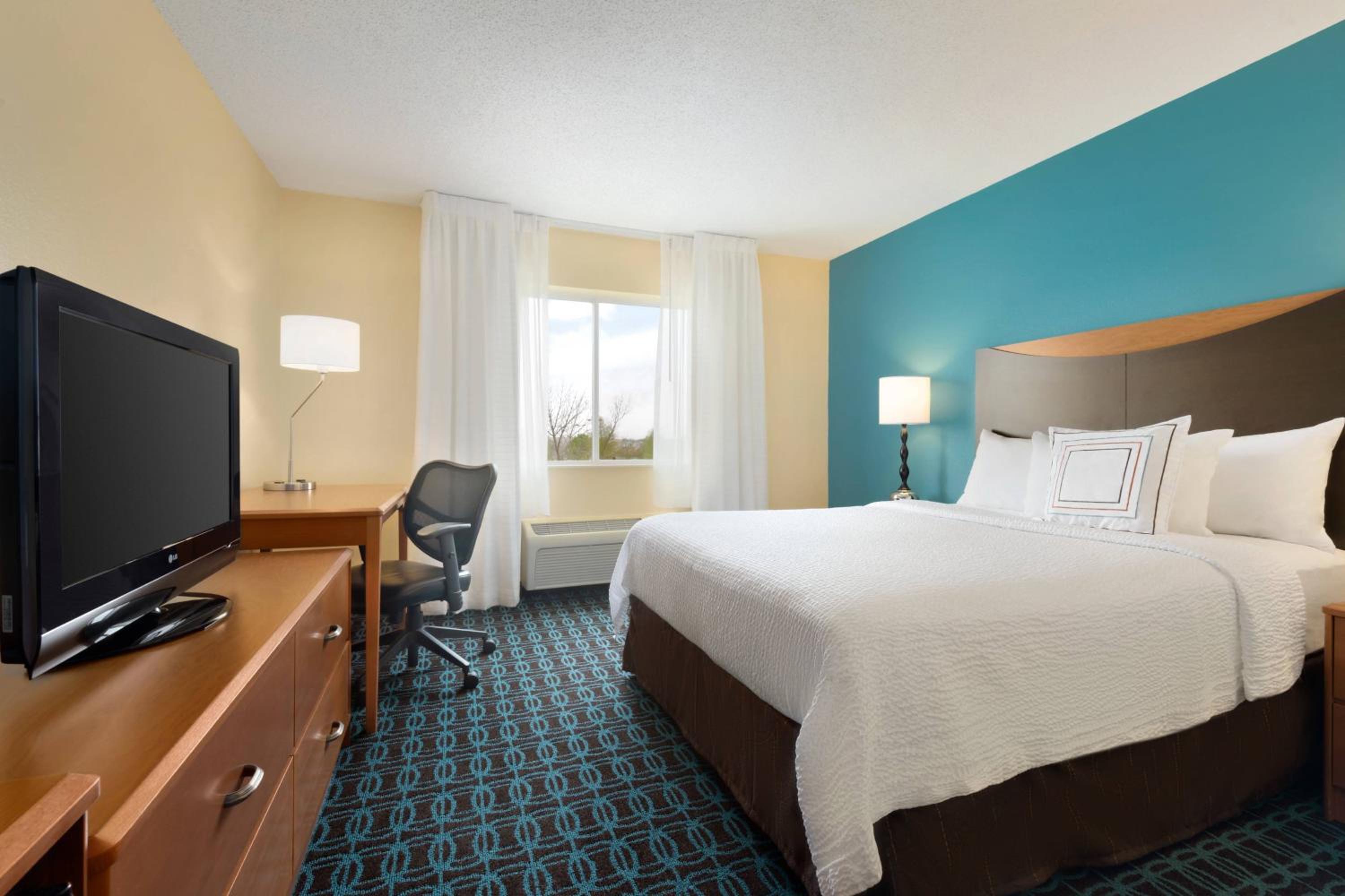 King Room with Roll-in Shower - Mobility and Hearing Accessible photo 1