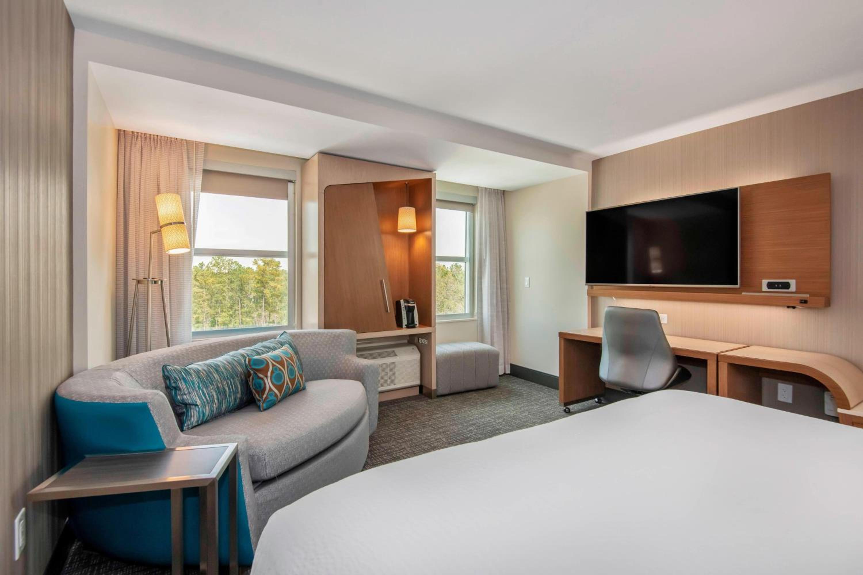 King Room with Sofa Bed photo 3