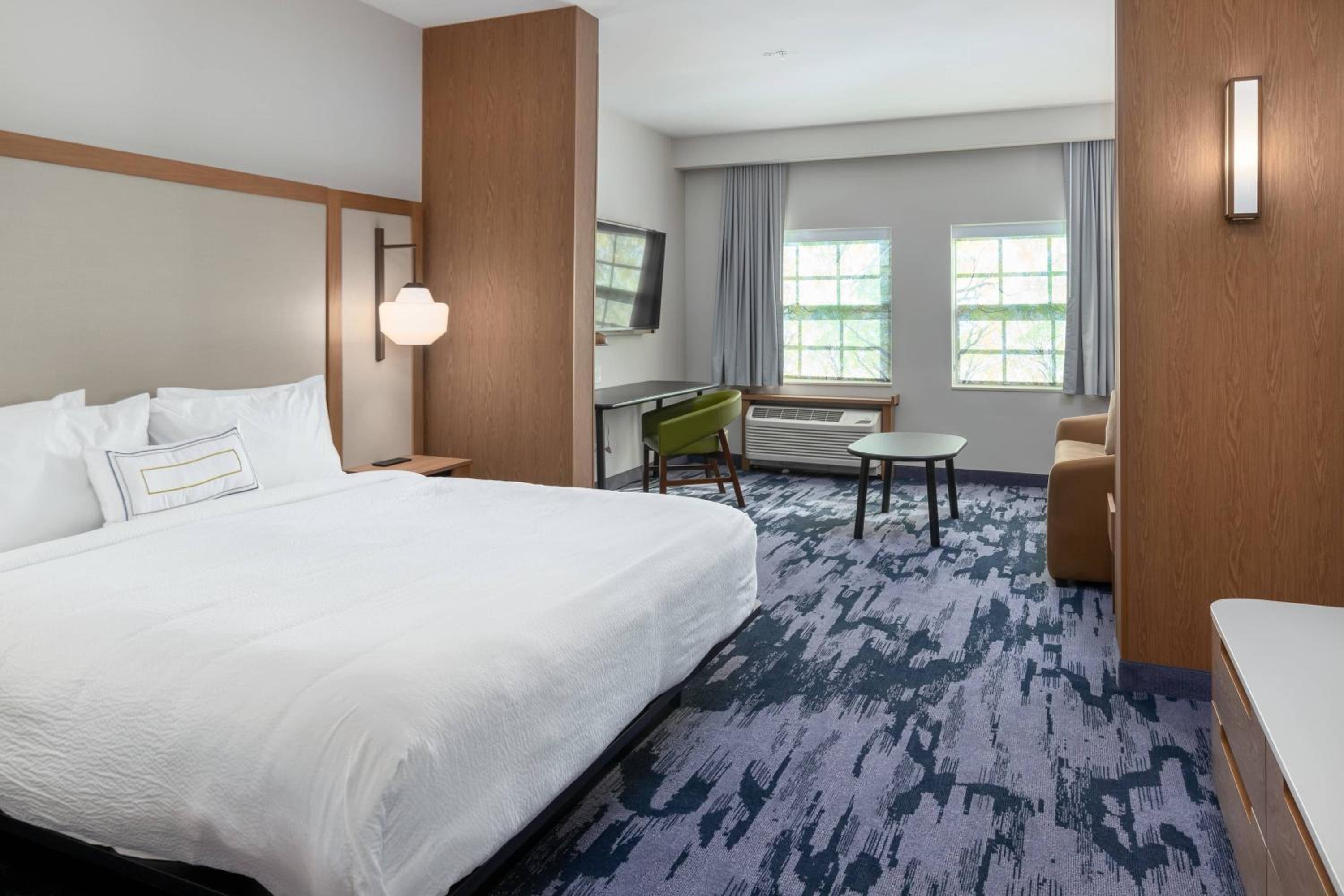 King Suite with Sofa Bed - Hearing Accessible - Photo 2