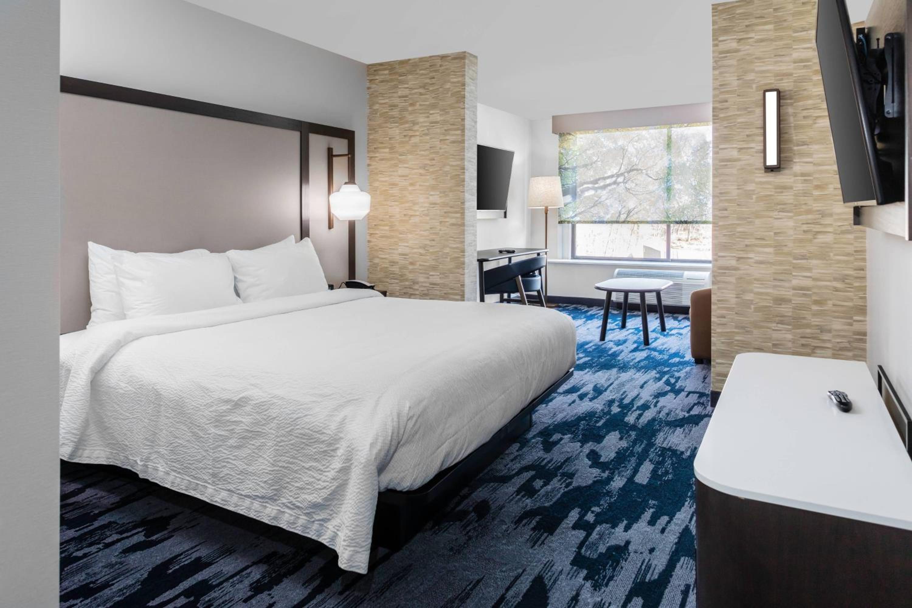 King Suite with Roll-In Shower and Sofa Bed - Mobility Access/Hearing Accessible - Photo 2