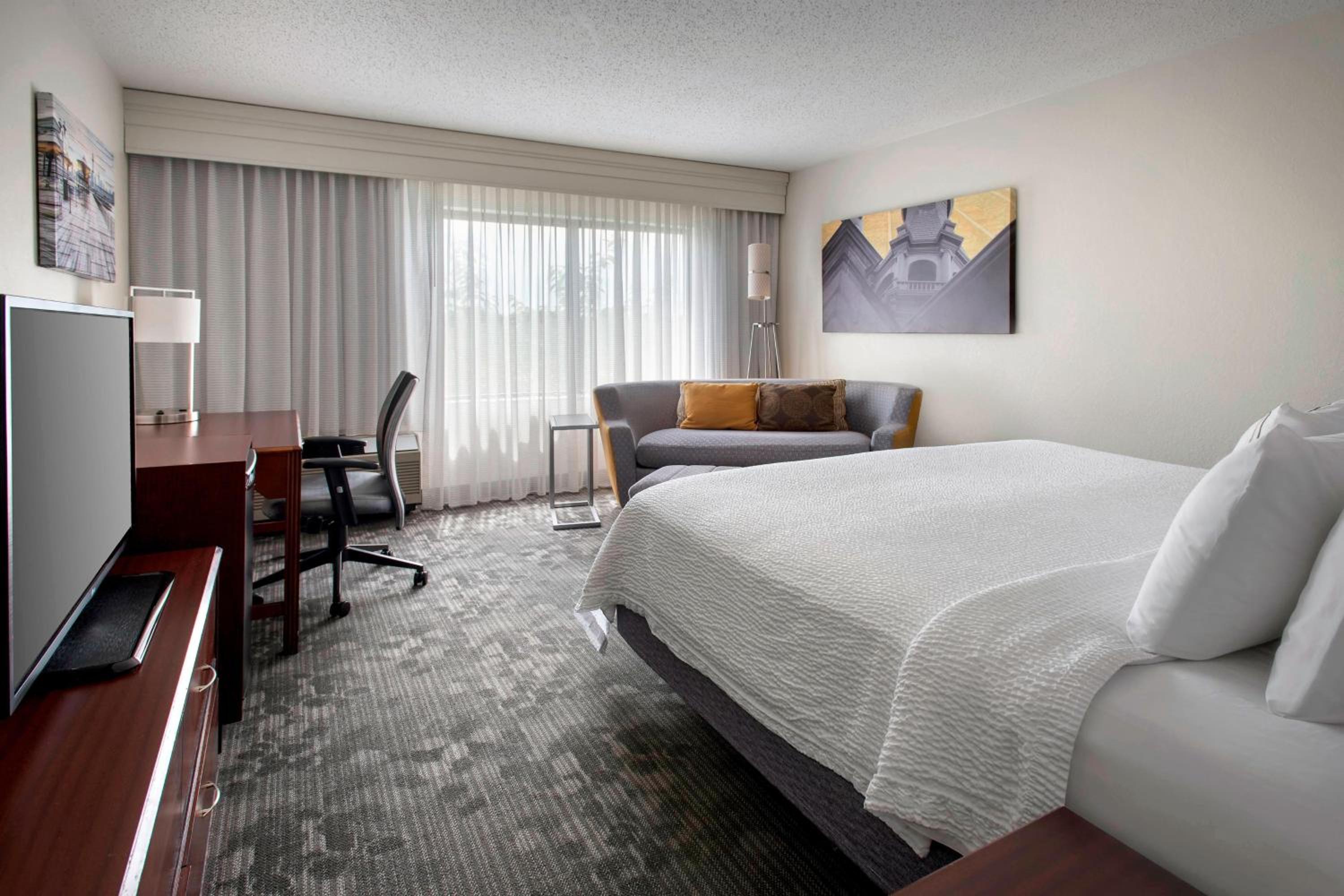 King Room - Hearing Accessible - Photo 1