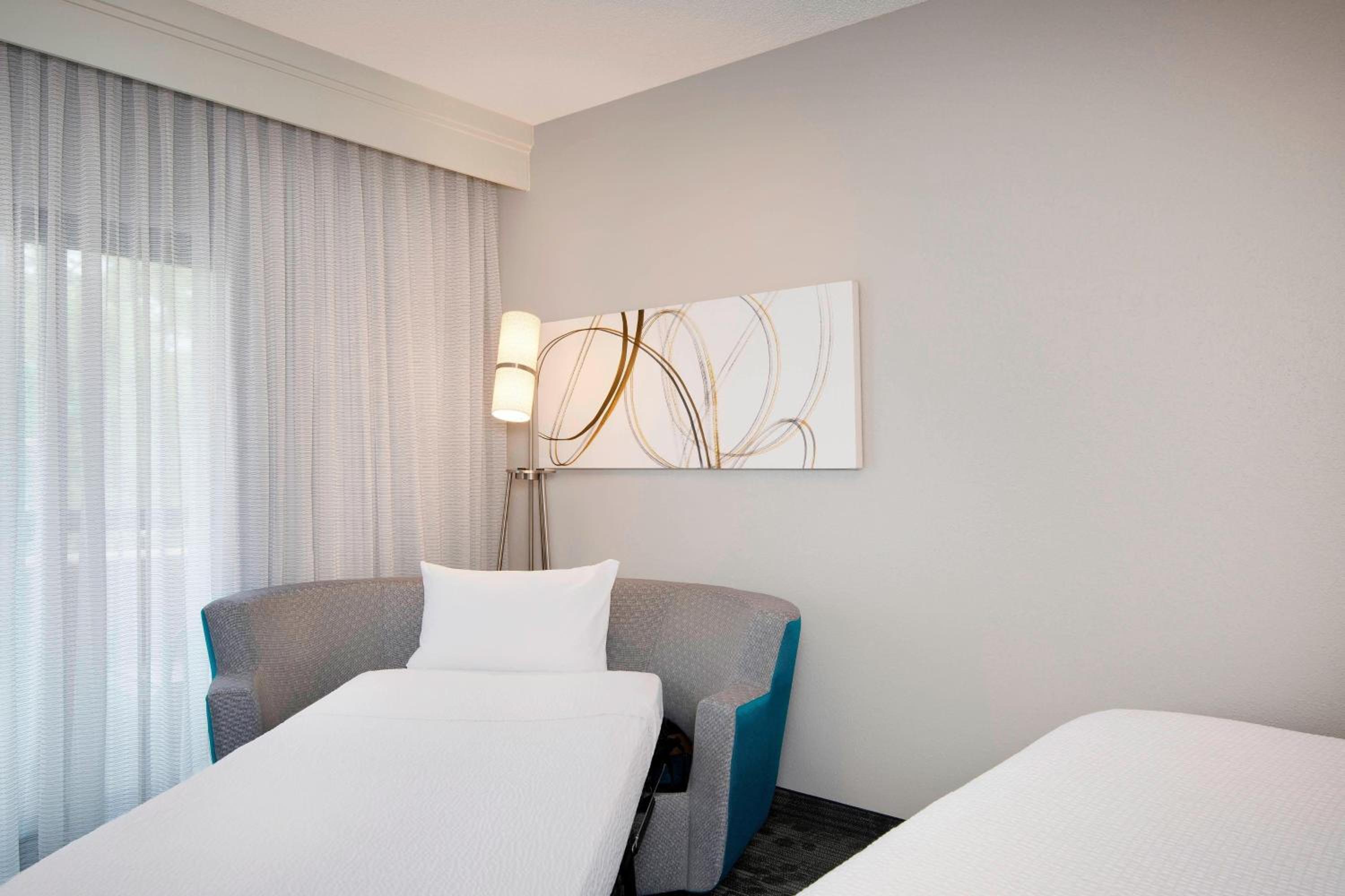King Room with Roll-in Shower - Mobility and Hearing Accessible photo 2