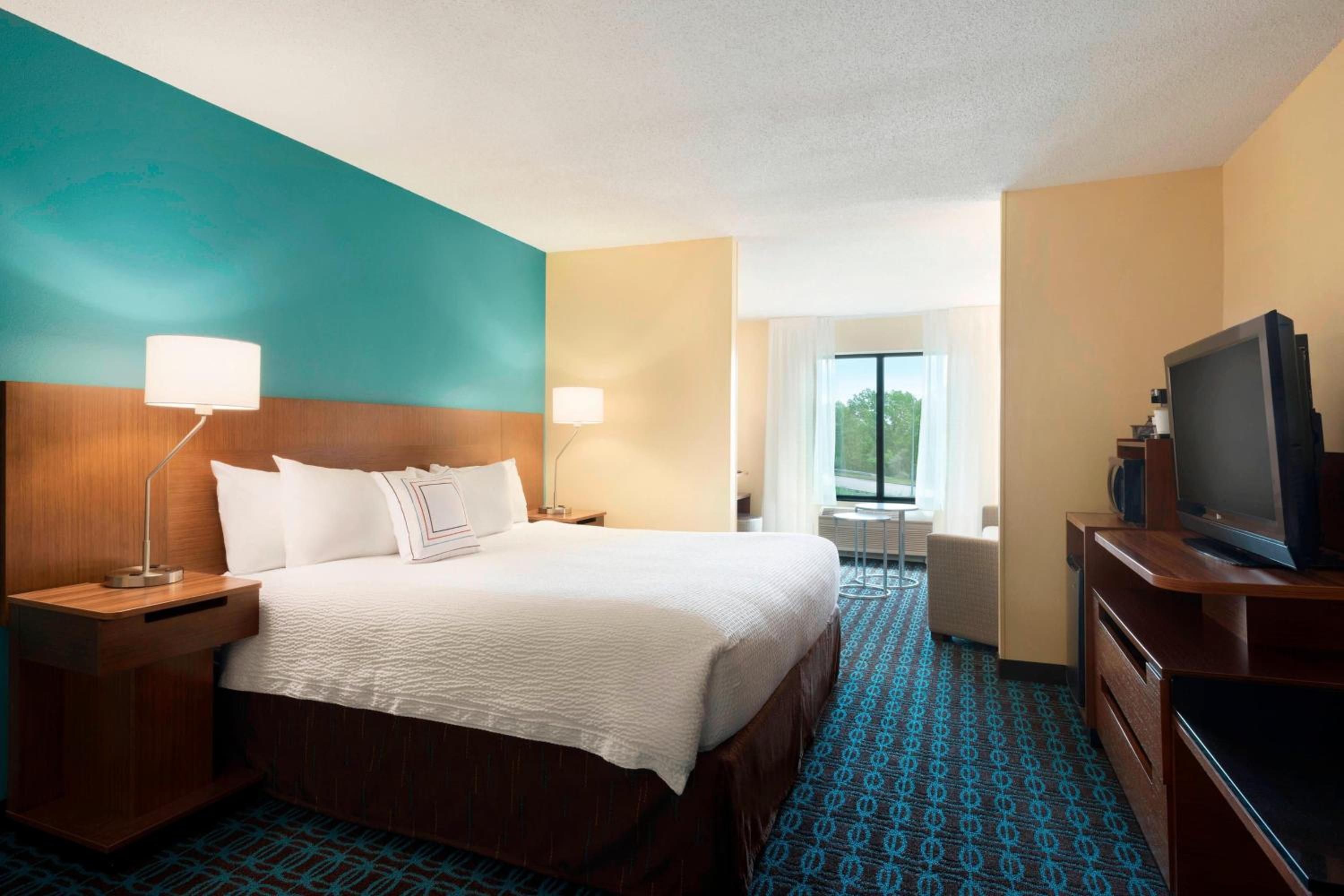 King Suite with Roll-In Shower and Sofa Bed - Mobility Access/Hearing Accessible photo 2
