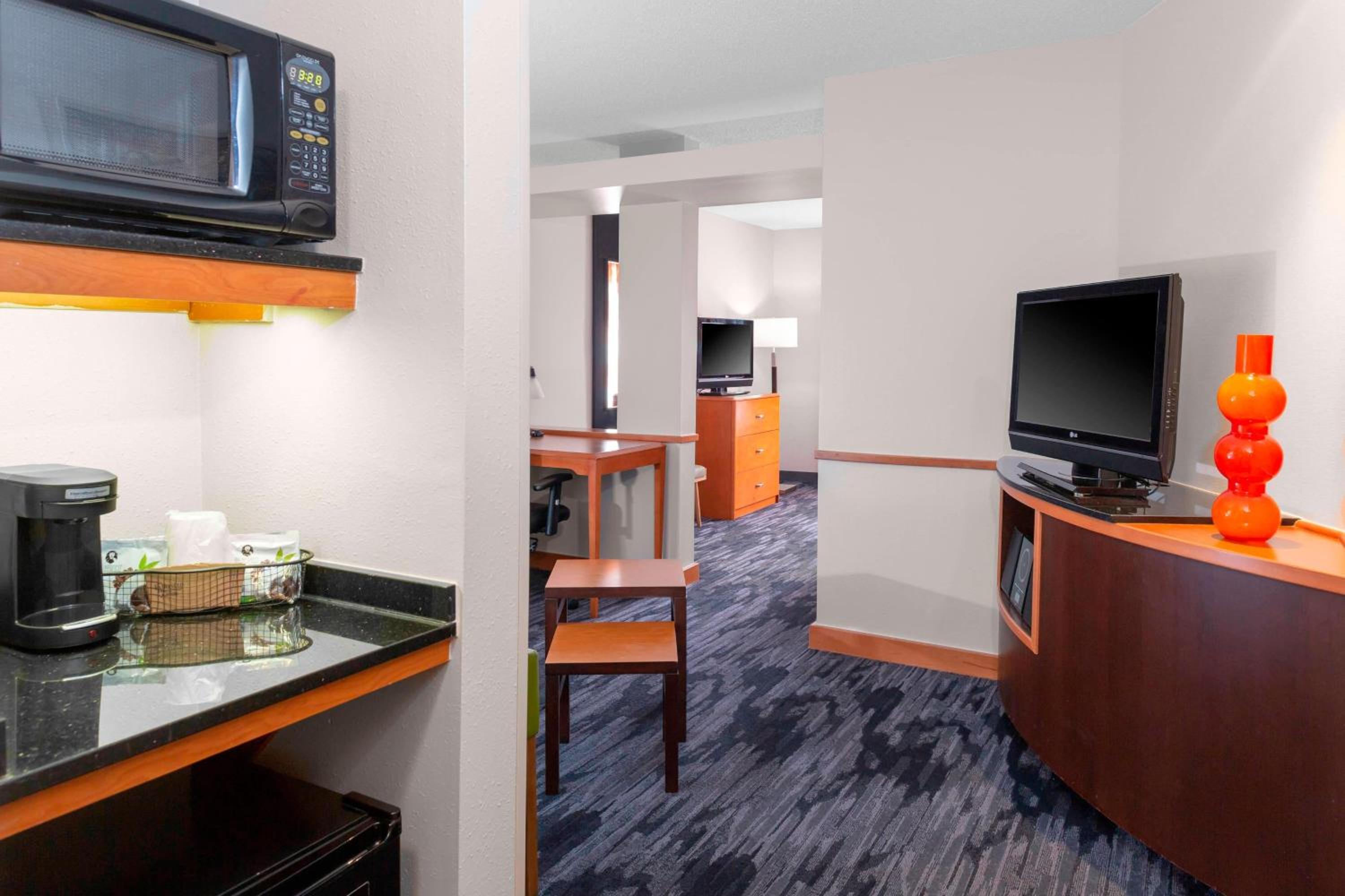 King Suite with Sitting Area and Sofa Bed - Photo 6
