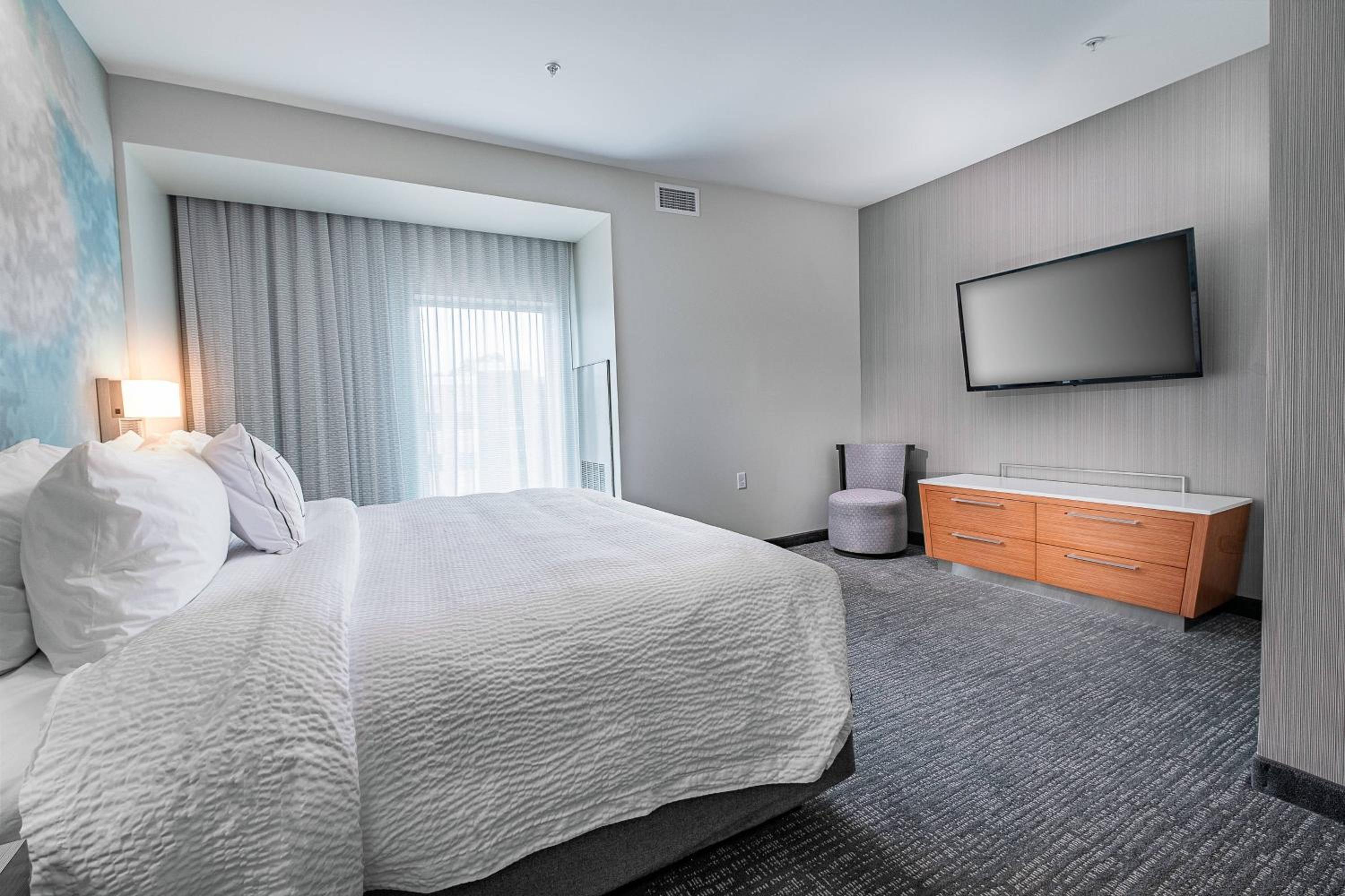 King Suite with Roll-In Shower and Sofa Bed - Mobility Access/Hearing Accessible photo 3