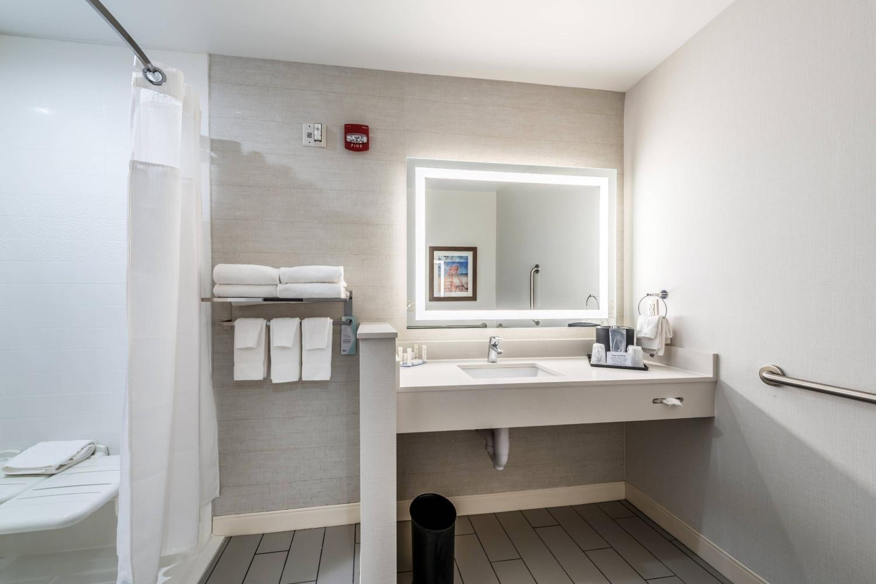 Studio with Two Queen Beds, Roll-In Shower and Sofa Bed - Mobility Access/Hearing Accessible photo 2