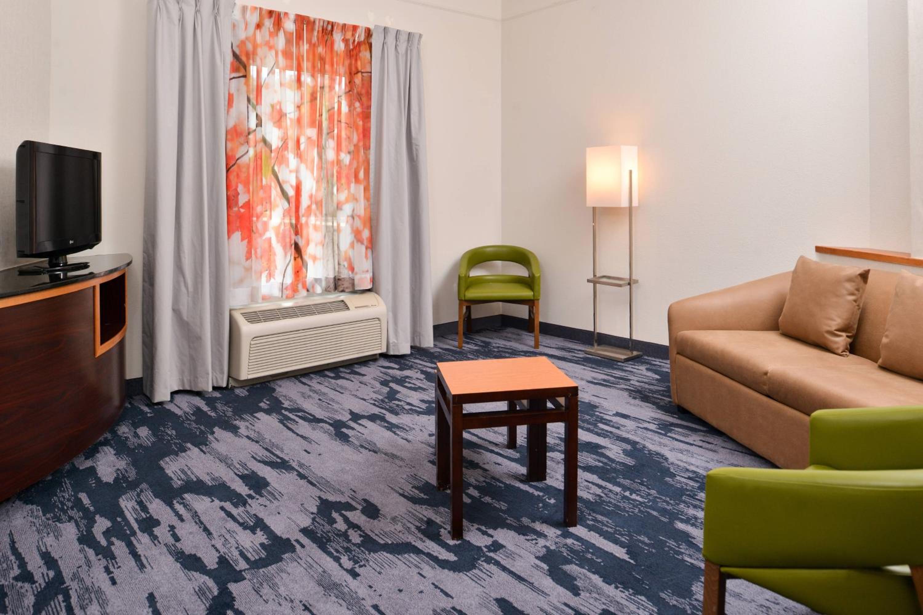 One-Bedroom King Suite with Sofa Bed - Photo 1