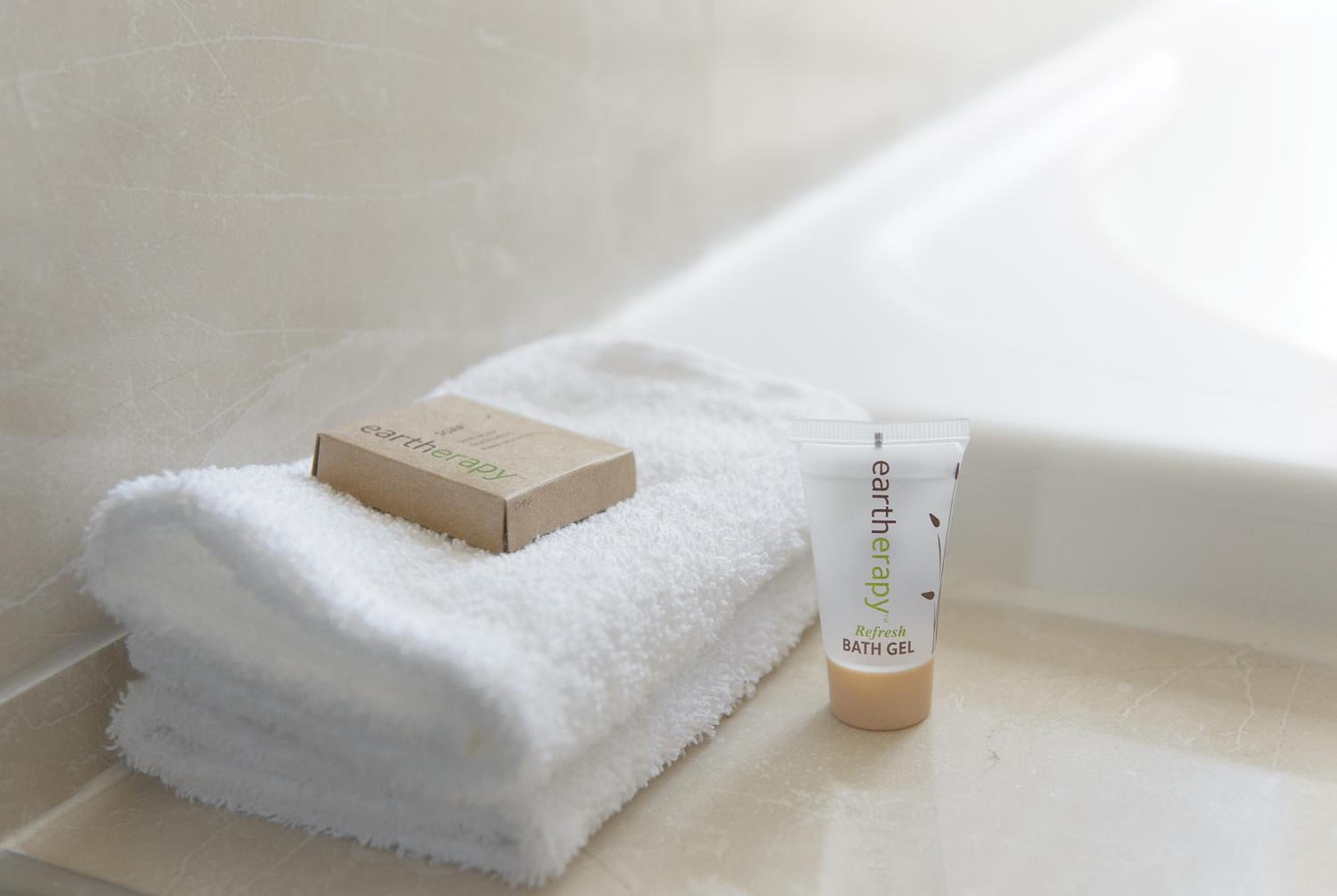 Suite with Spa Bath photo 3
