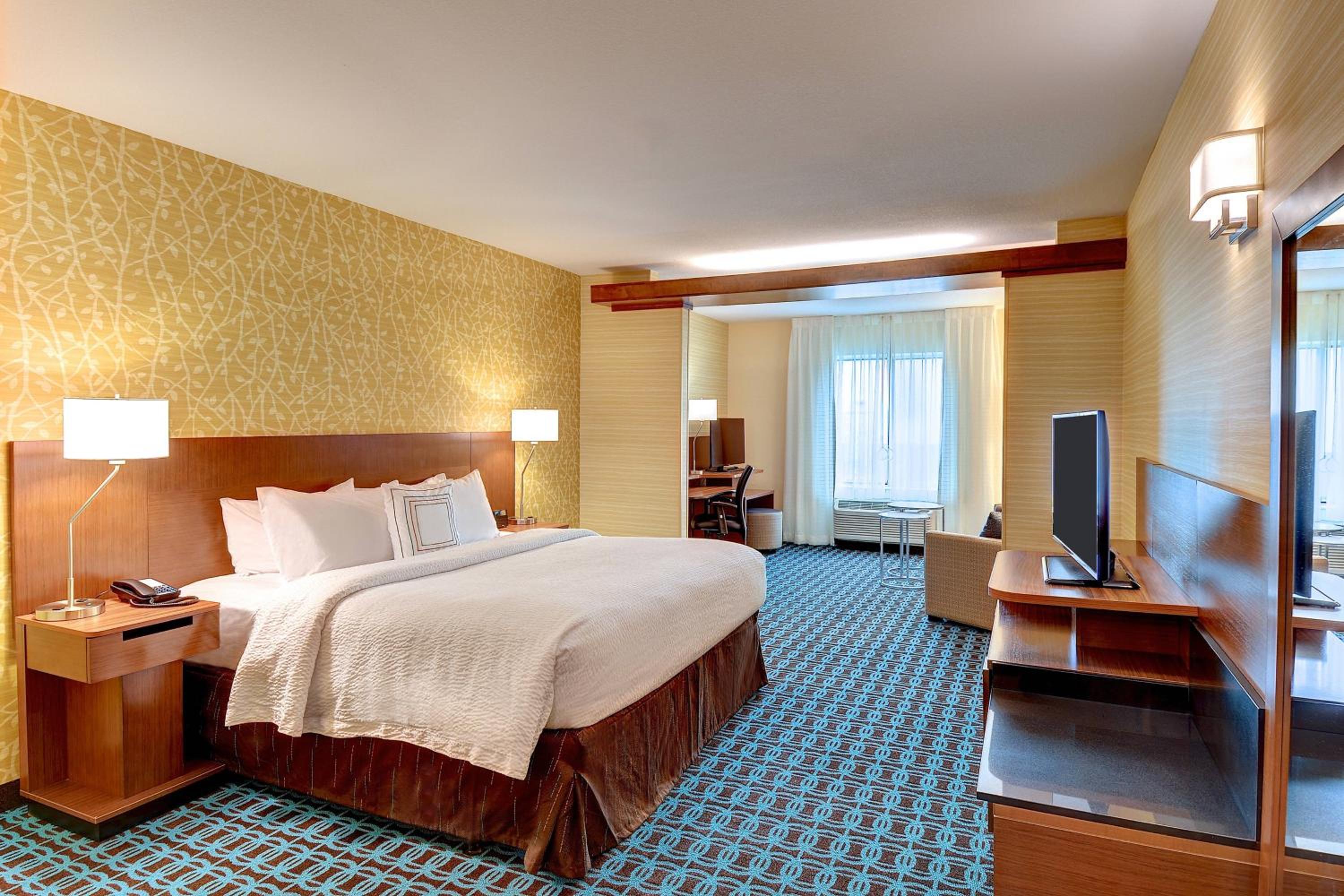 King Suite with Sofa Bed - Hearing Accessible