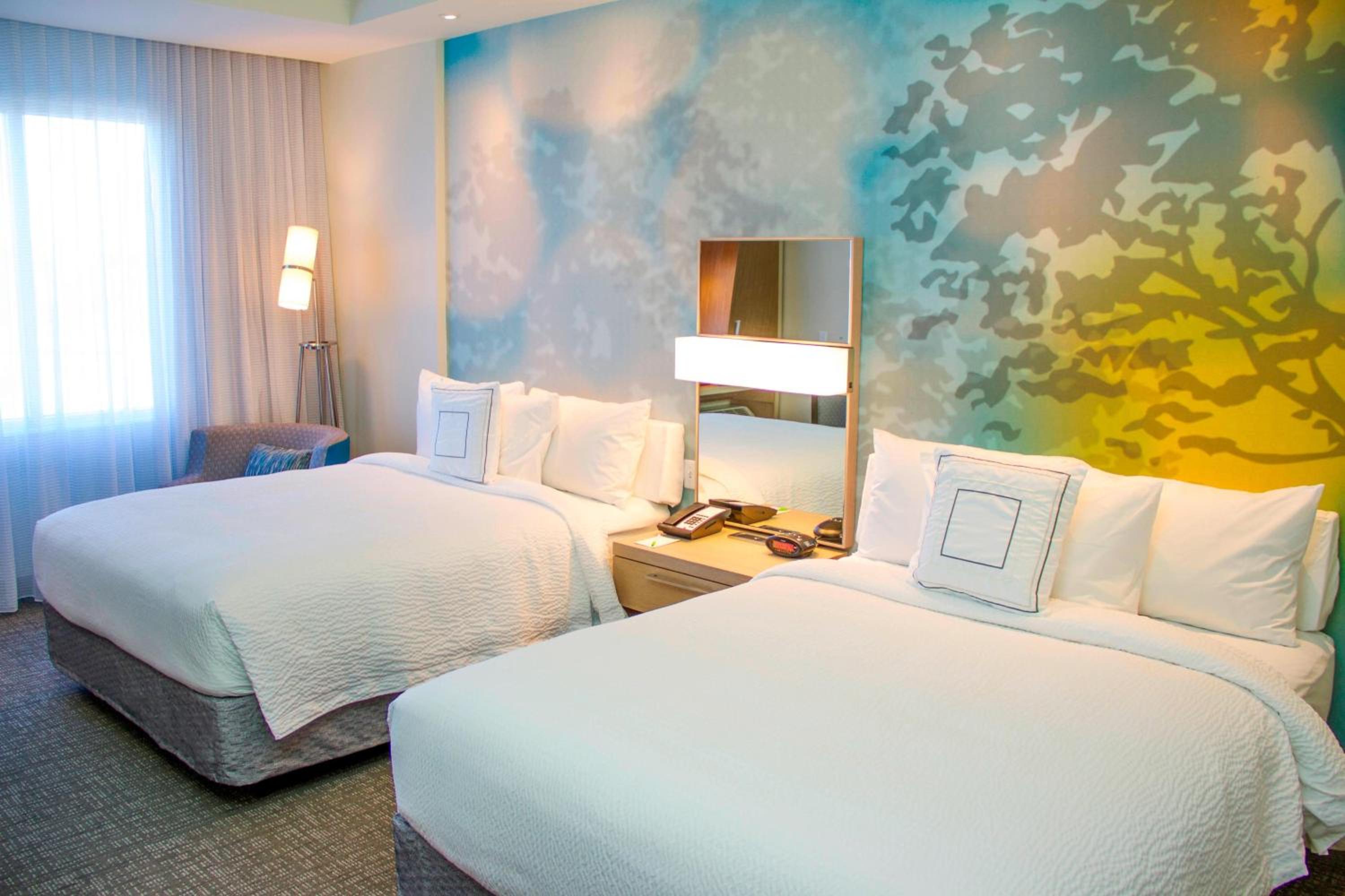 Standard Queen Room - Hearing Accessible photo 2