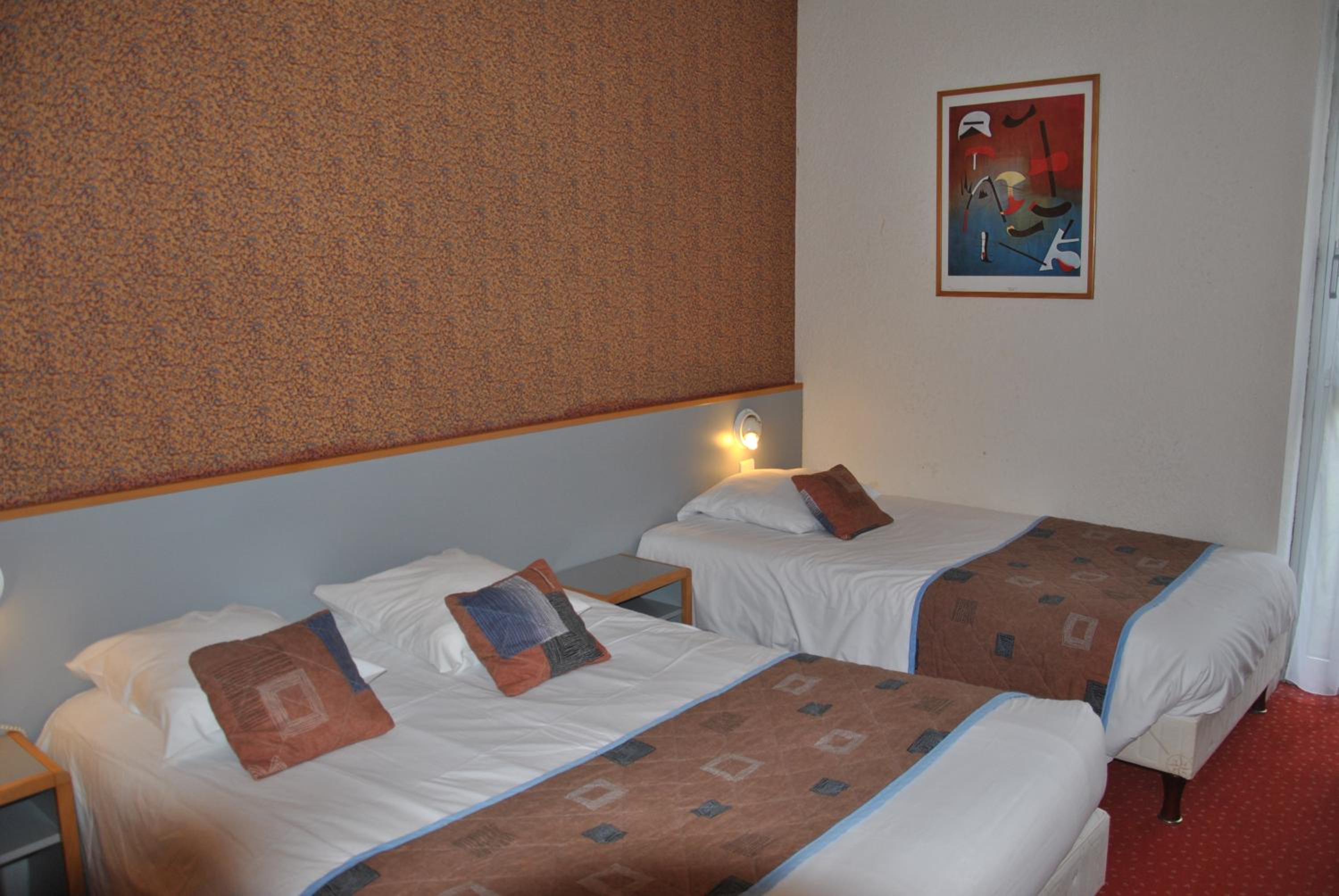 Standard Triple Room - Photo 1