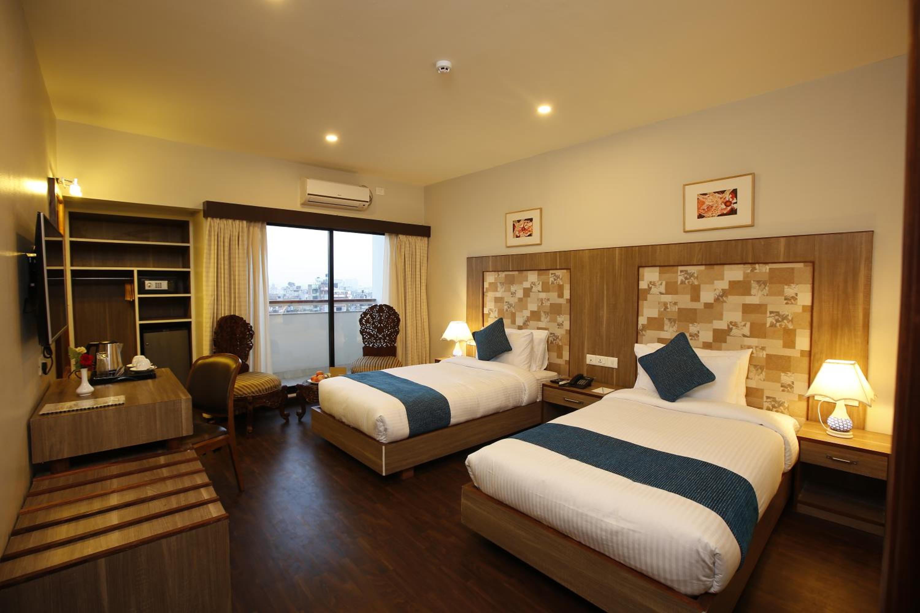 Deluxe Twin Room