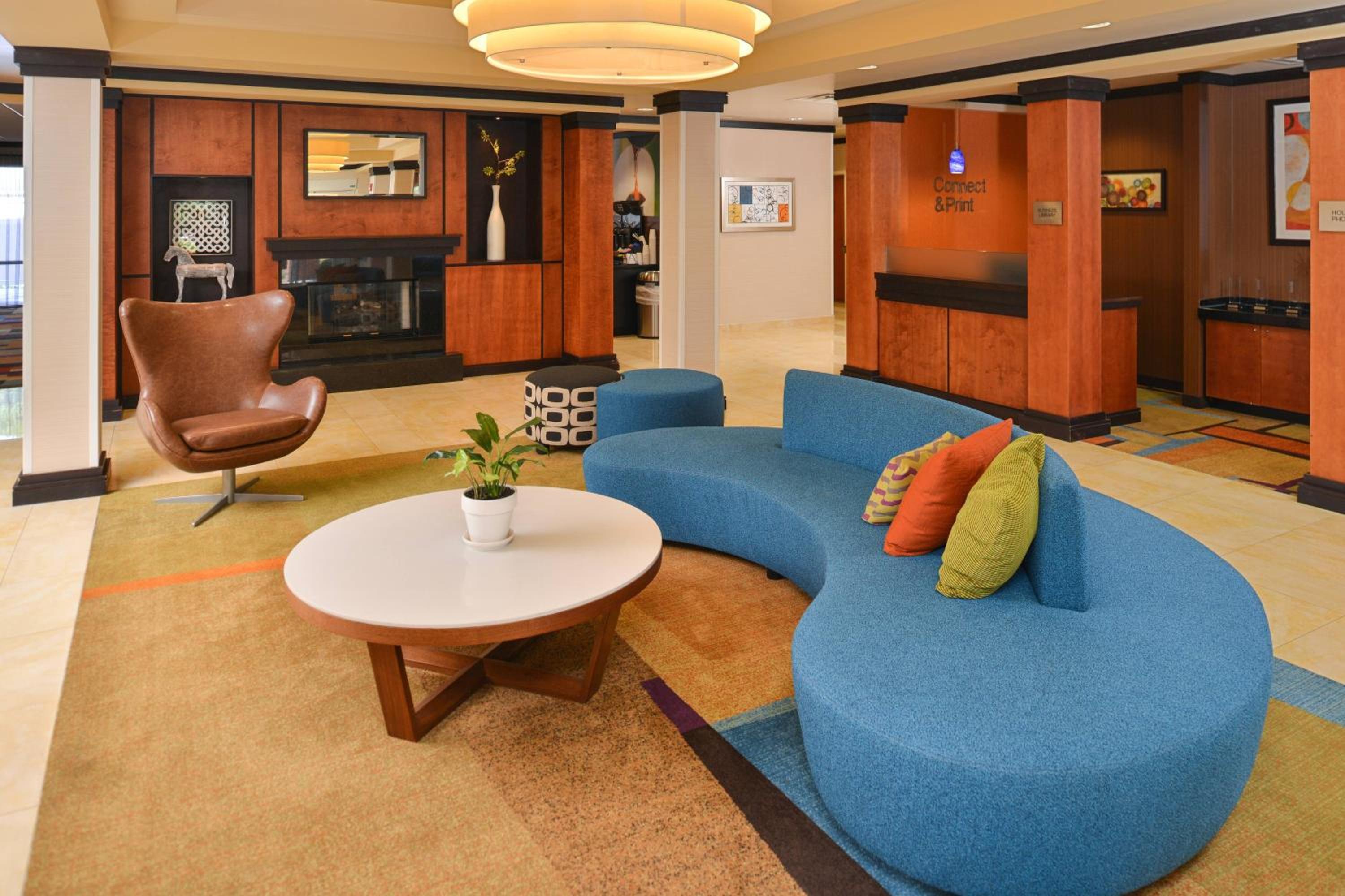 King Room with Adapted Tub - Mobility and Hearing Accessible - Photo 1