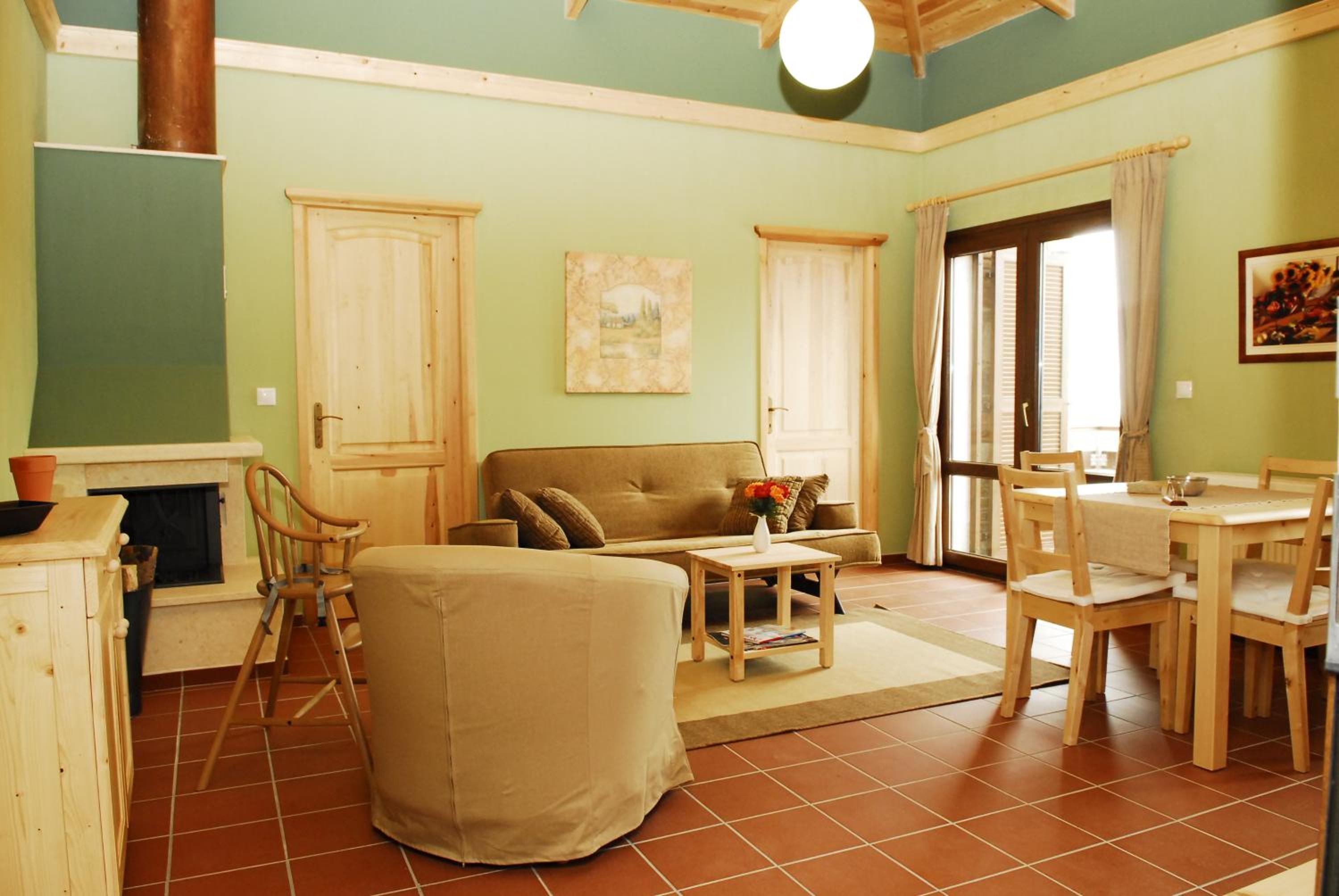 One-Bedroom House - Photo 30