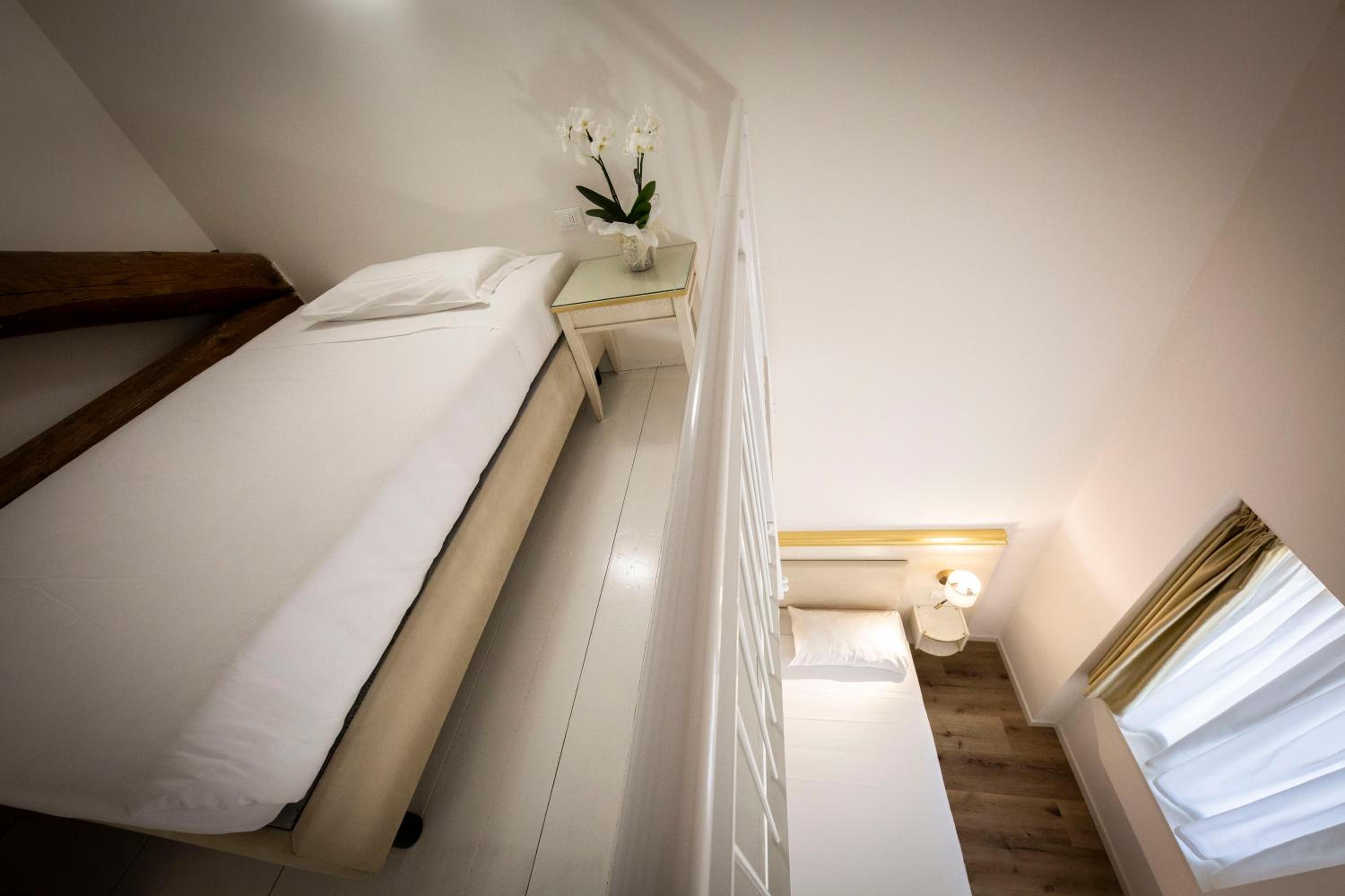 Superior Quadruple Room photo 2