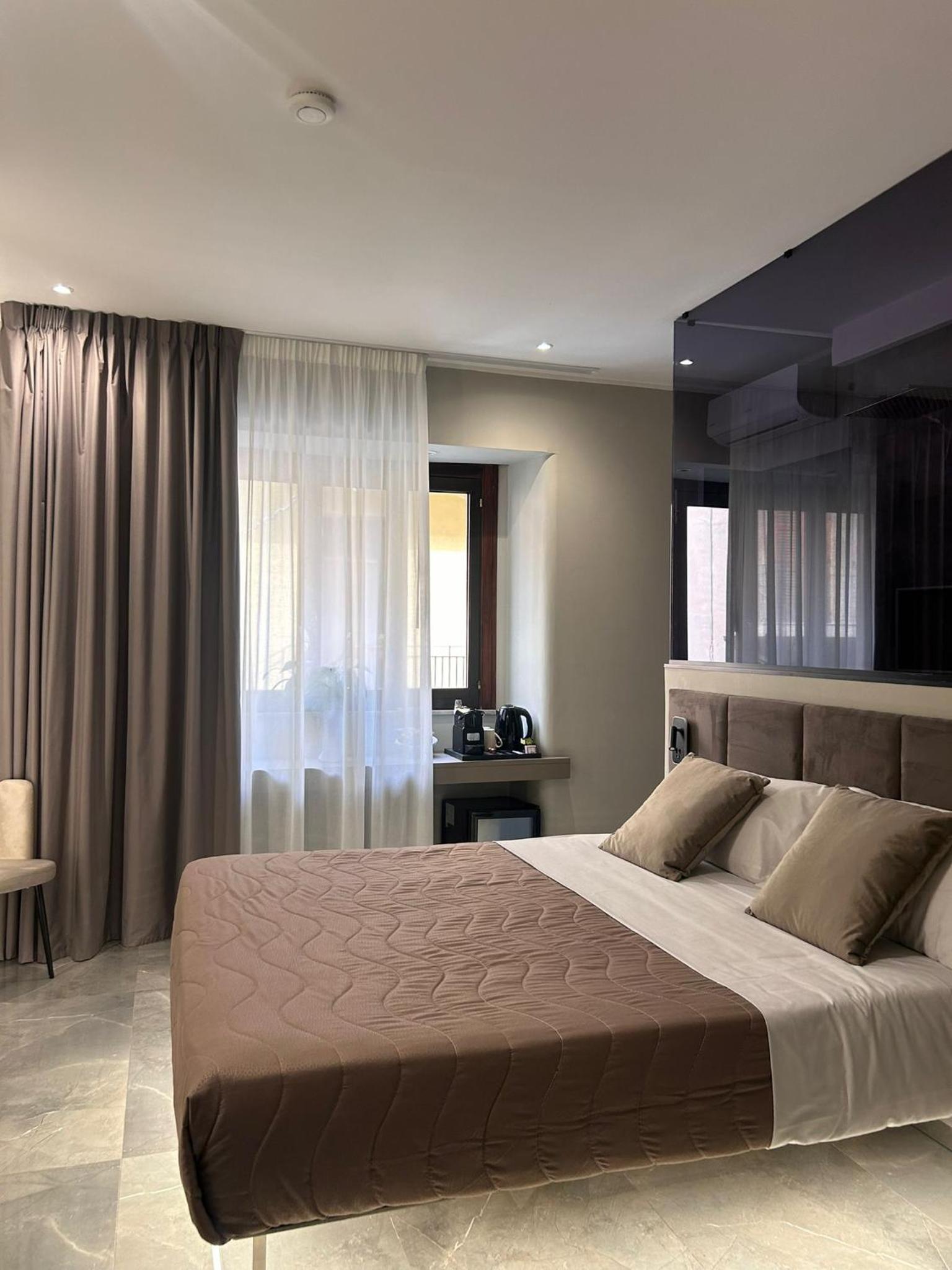 King Room with Spa Bath