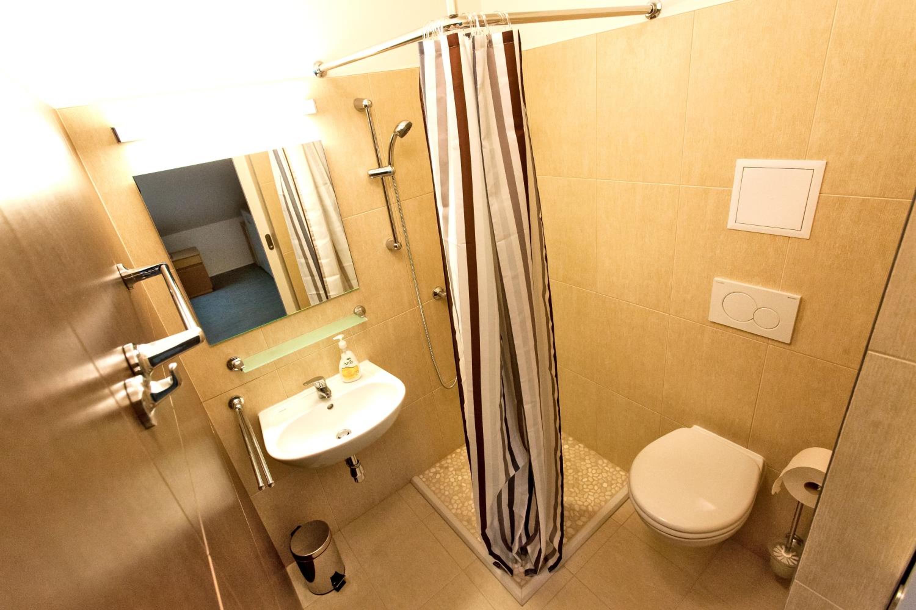 Standard Twin Room photo 2