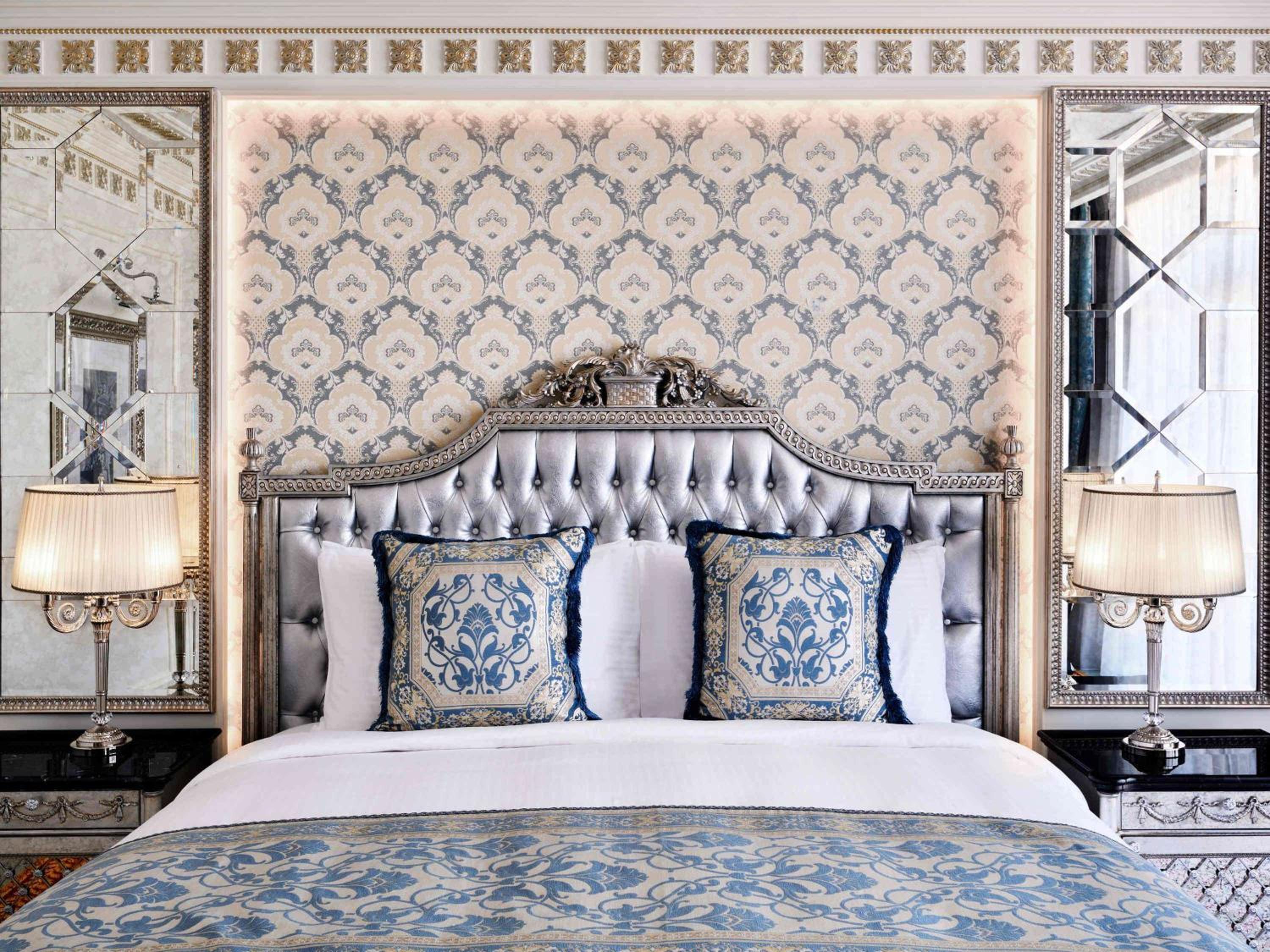 Premier Garden Walk Room