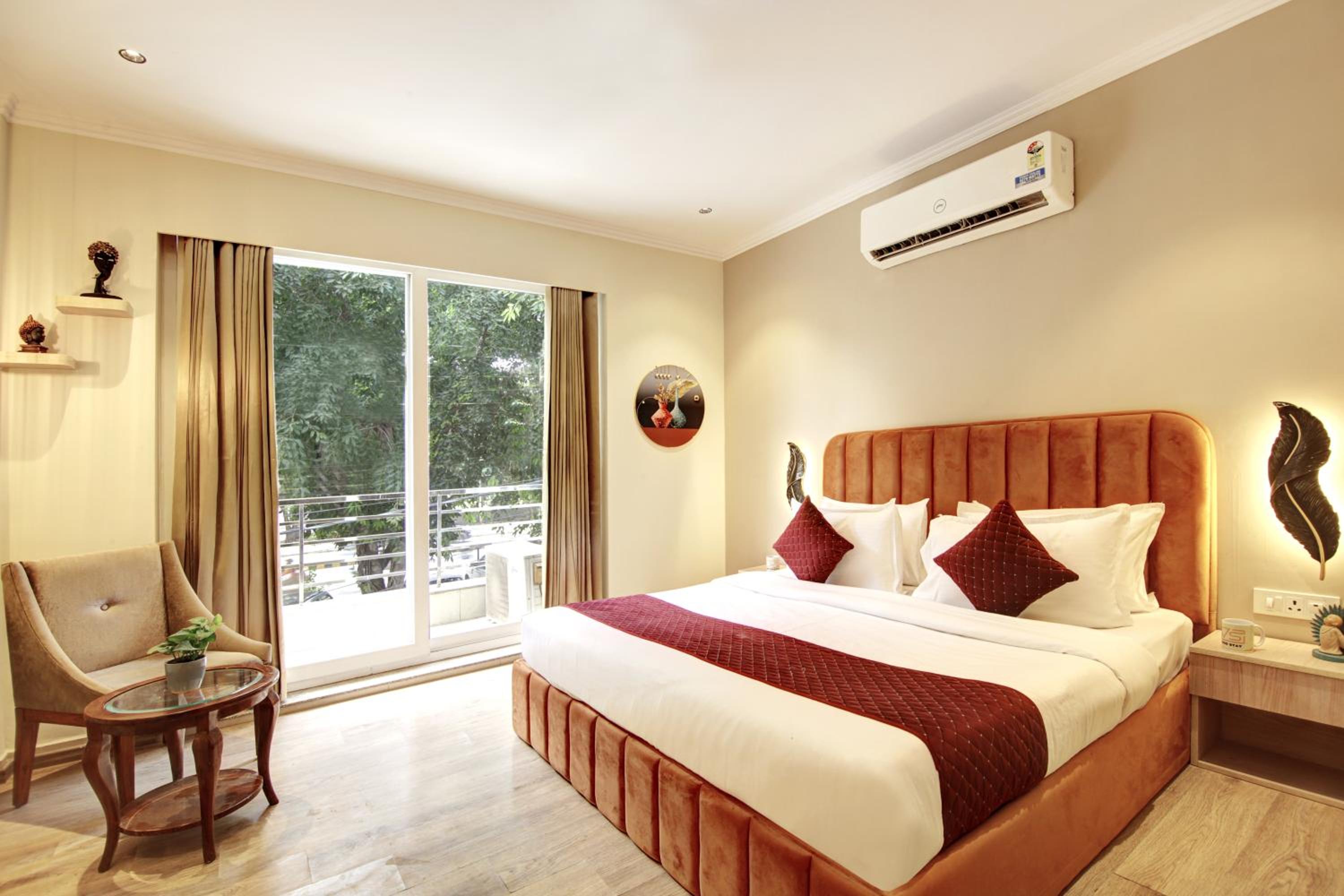 Superior King Room