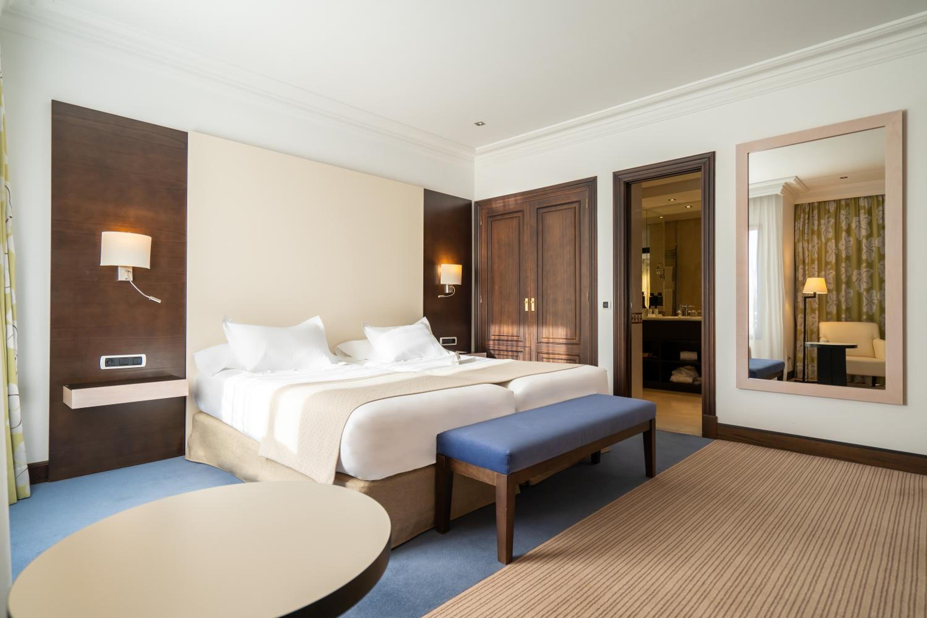 Classic Triple Room - Photo 1