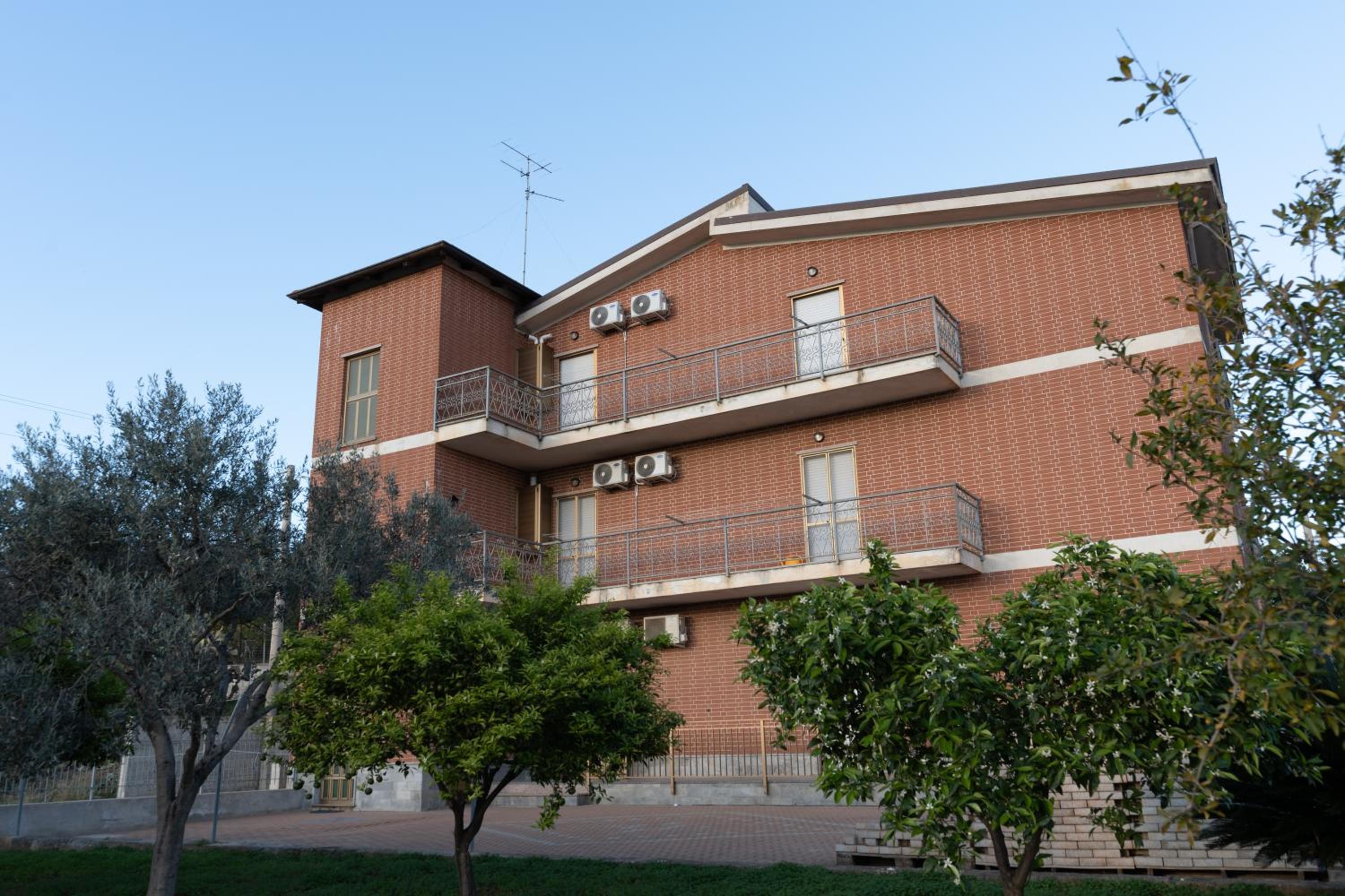Two-Bedroom Deluxe Apartment with Balcony