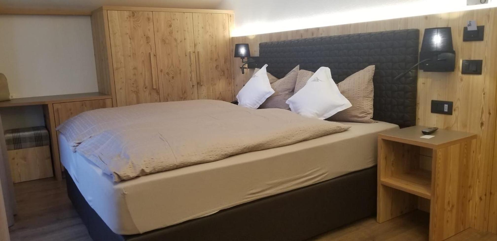 Double Room with Balcony photo 2