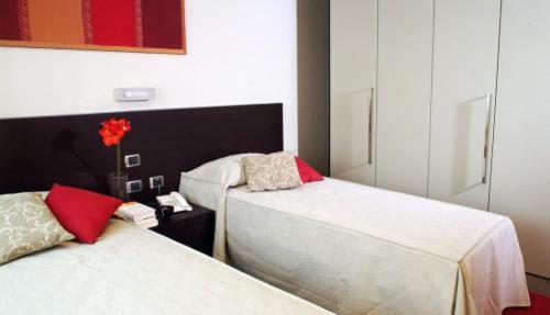 Double or Twin Room - Photo 2